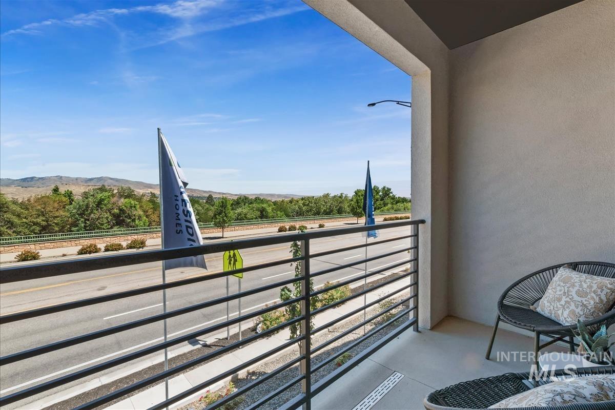 1703 S Federal Way, Boise, Idaho 83705, 3 Bedrooms, 3.5 Bathrooms, Residential For Sale, Price $599,880,MLS 98976831