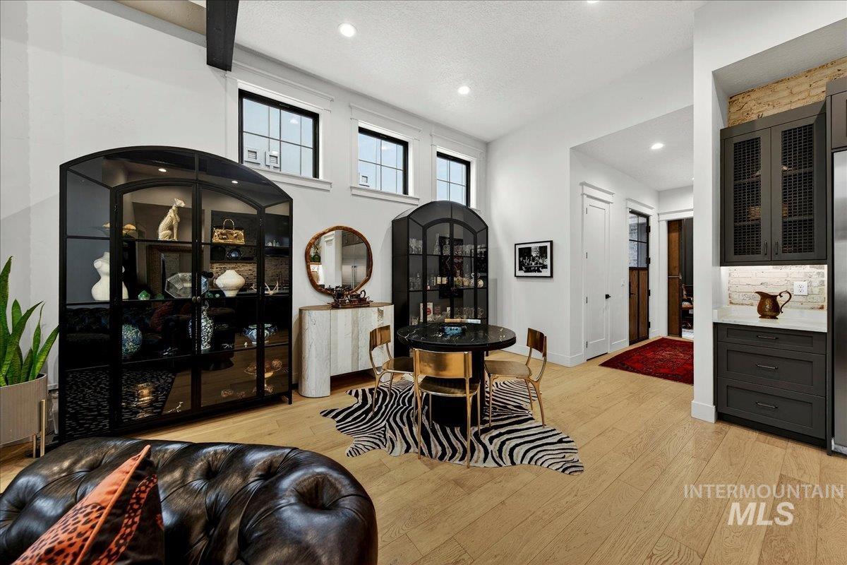 152 S Carbon Rivet Ave, Eagle, Idaho 83616-4554, 3 Bedrooms, 3 Bathrooms, Residential For Sale, Price $1,038,800,MLS 98976832