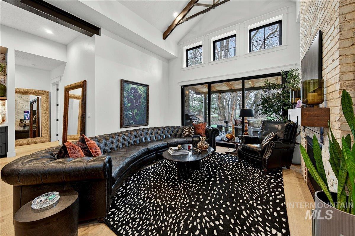 152 S Carbon Rivet Ave, Eagle, Idaho 83616-4554, 3 Bedrooms, 3 Bathrooms, Residential For Sale, Price $1,038,800,MLS 98976832