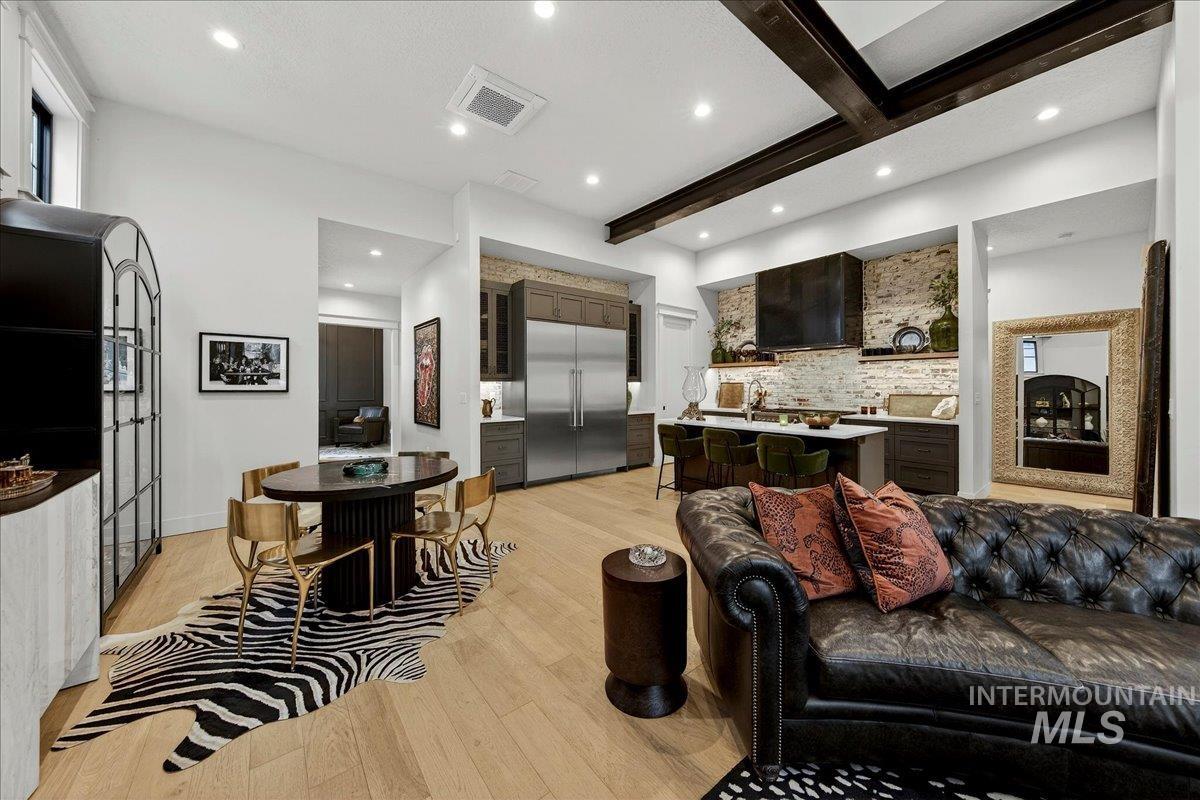 152 S Carbon Rivet Ave, Eagle, Idaho 83616-4554, 3 Bedrooms, 3 Bathrooms, Residential For Sale, Price $1,038,800,MLS 98976832