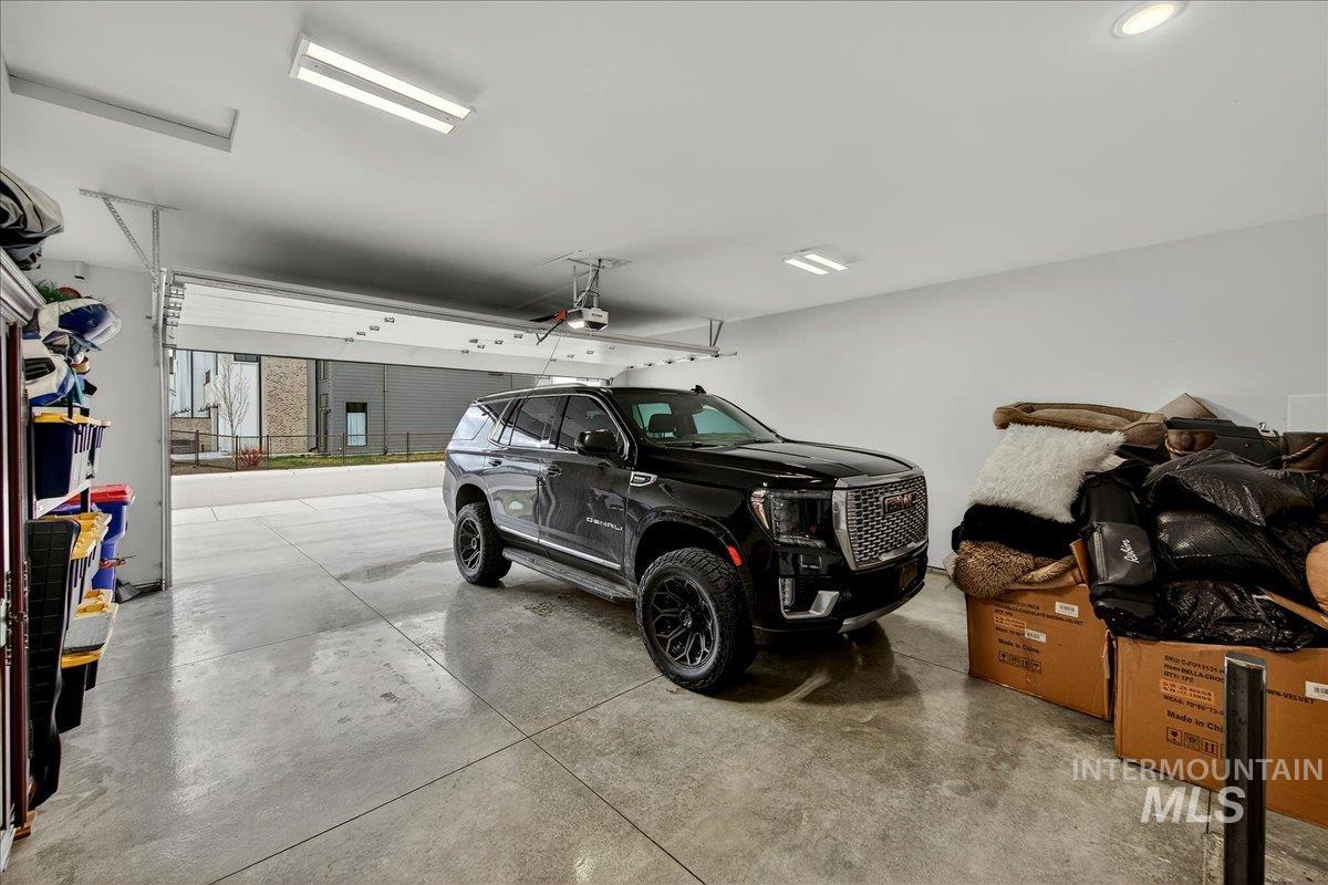 152 S Carbon Rivet Ave, Eagle, Idaho 83616-4554, 3 Bedrooms, 3 Bathrooms, Residential For Sale, Price $1,038,800,MLS 98976832