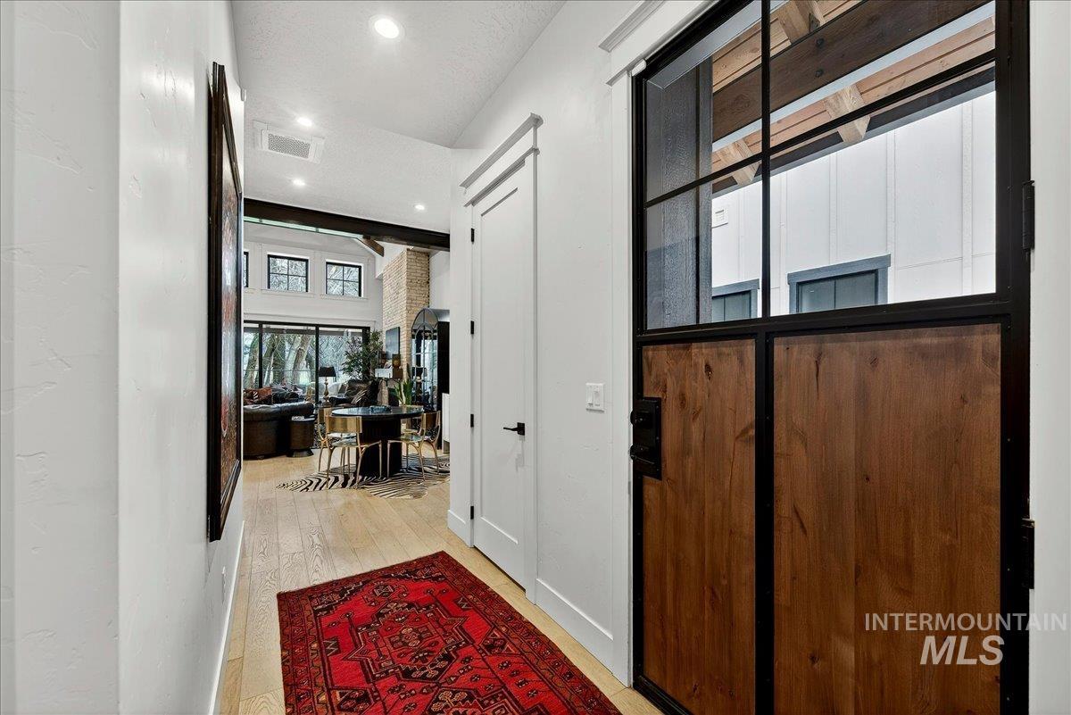 152 S Carbon Rivet Ave, Eagle, Idaho 83616-4554, 3 Bedrooms, 3 Bathrooms, Residential For Sale, Price $1,038,800,MLS 98976832