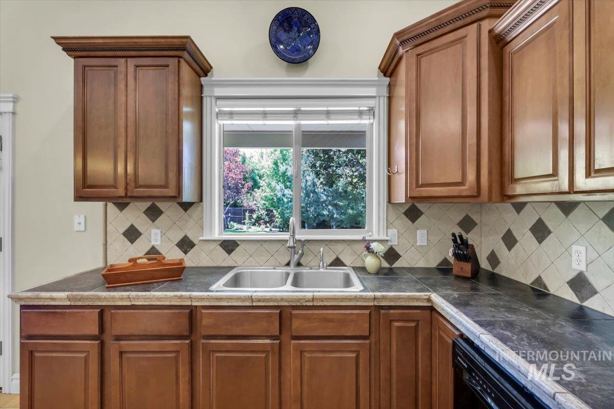 2627 E Moog St, Meridian, Idaho 83646, 4 Bedrooms, 3 Bathrooms, Residential For Sale, Price $699,900,MLS 98976834