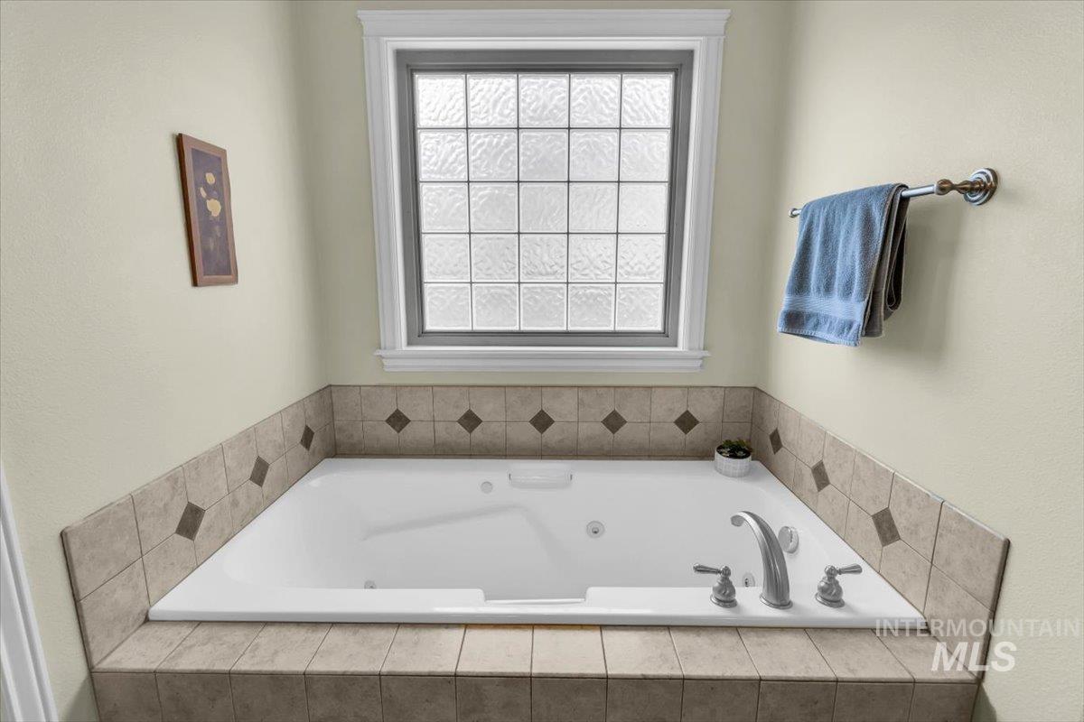 2627 E Moog St, Meridian, Idaho 83646, 4 Bedrooms, 3 Bathrooms, Residential For Sale, Price $699,900,MLS 98976834