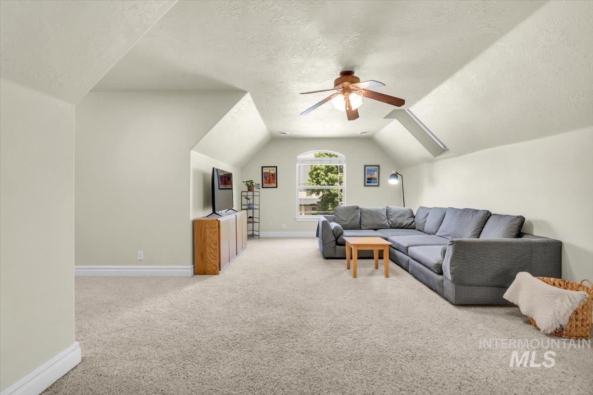 2627 E Moog St, Meridian, Idaho 83646, 4 Bedrooms, 3 Bathrooms, Residential For Sale, Price $699,900,MLS 98976834