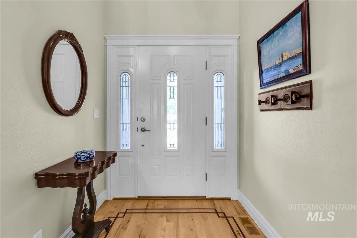 2627 E Moog St, Meridian, Idaho 83646, 4 Bedrooms, 3 Bathrooms, Residential For Sale, Price $699,900,MLS 98976834