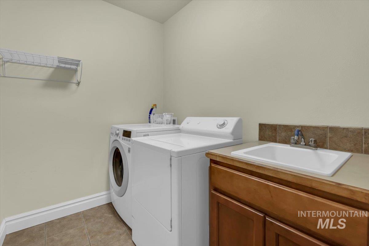 2627 E Moog St, Meridian, Idaho 83646, 4 Bedrooms, 3 Bathrooms, Residential For Sale, Price $699,900,MLS 98976834