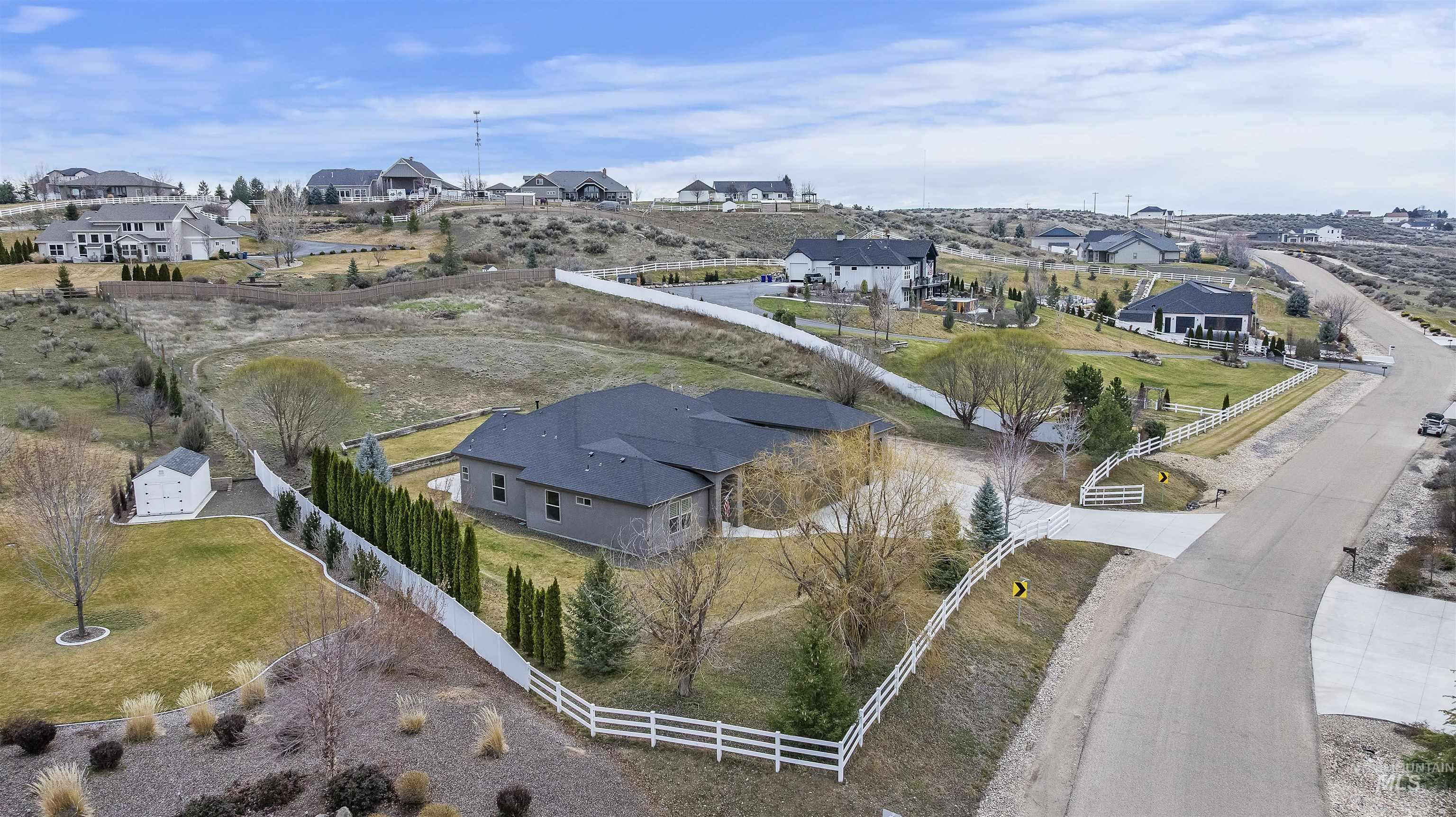 24710 Blessinger, Star, Idaho 83669, 4 Bedrooms, 3.5 Bathrooms, Residential For Sale, Price $1,065,000,MLS 98976835