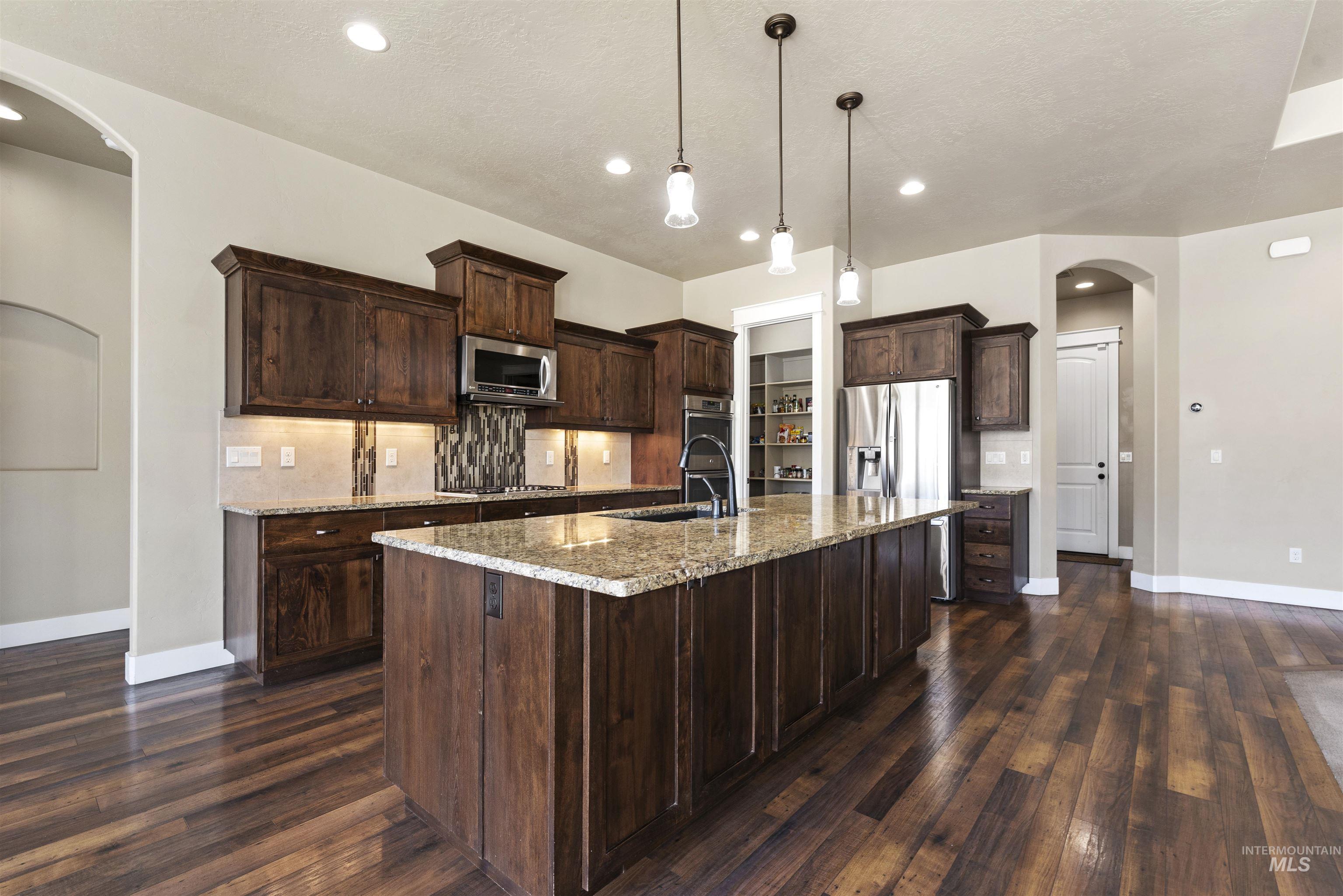 24710 Blessinger, Star, Idaho 83669, 4 Bedrooms, 3.5 Bathrooms, Residential For Sale, Price $1,065,000,MLS 98976835