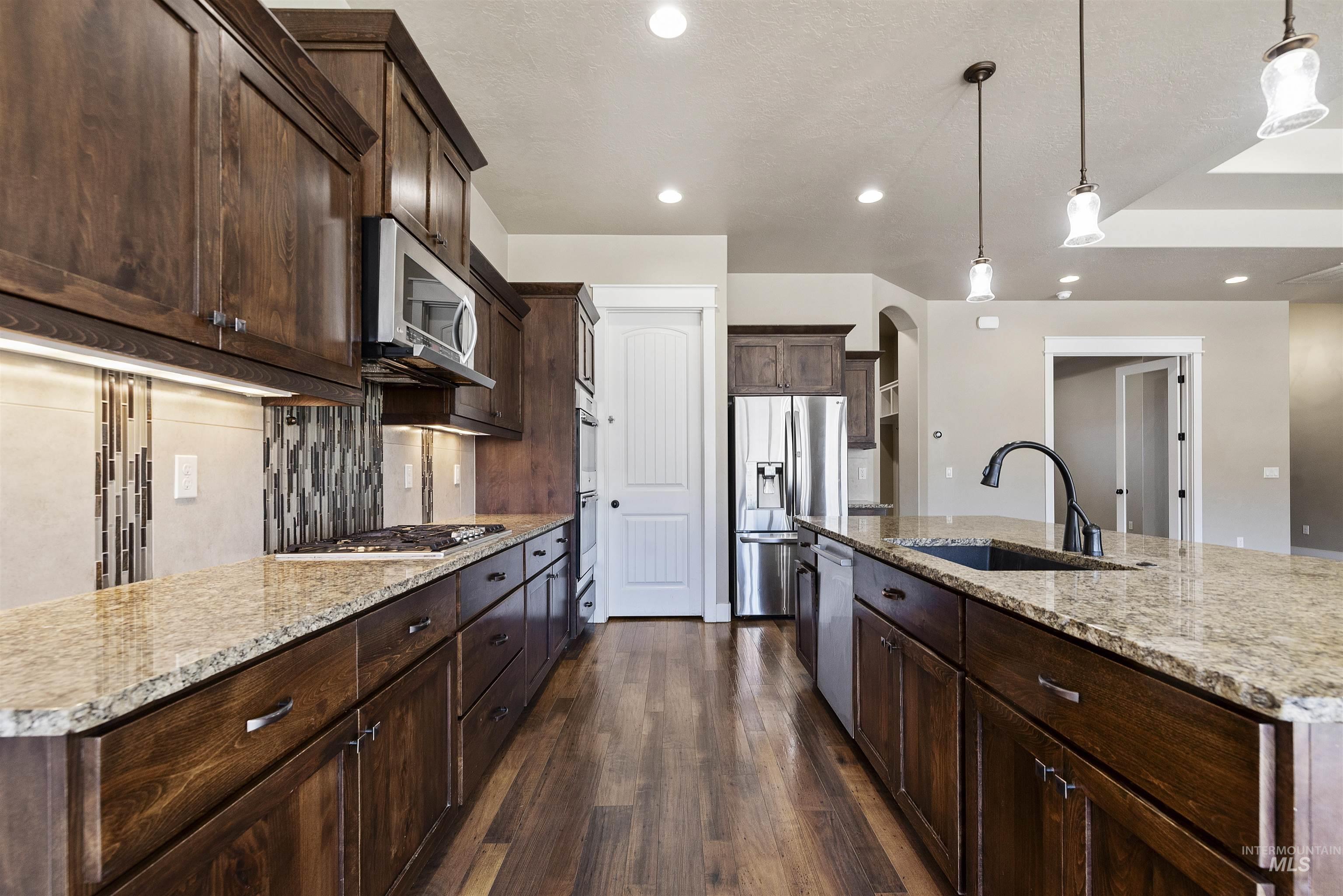 24710 Blessinger, Star, Idaho 83669, 4 Bedrooms, 3.5 Bathrooms, Residential For Sale, Price $1,065,000,MLS 98976835