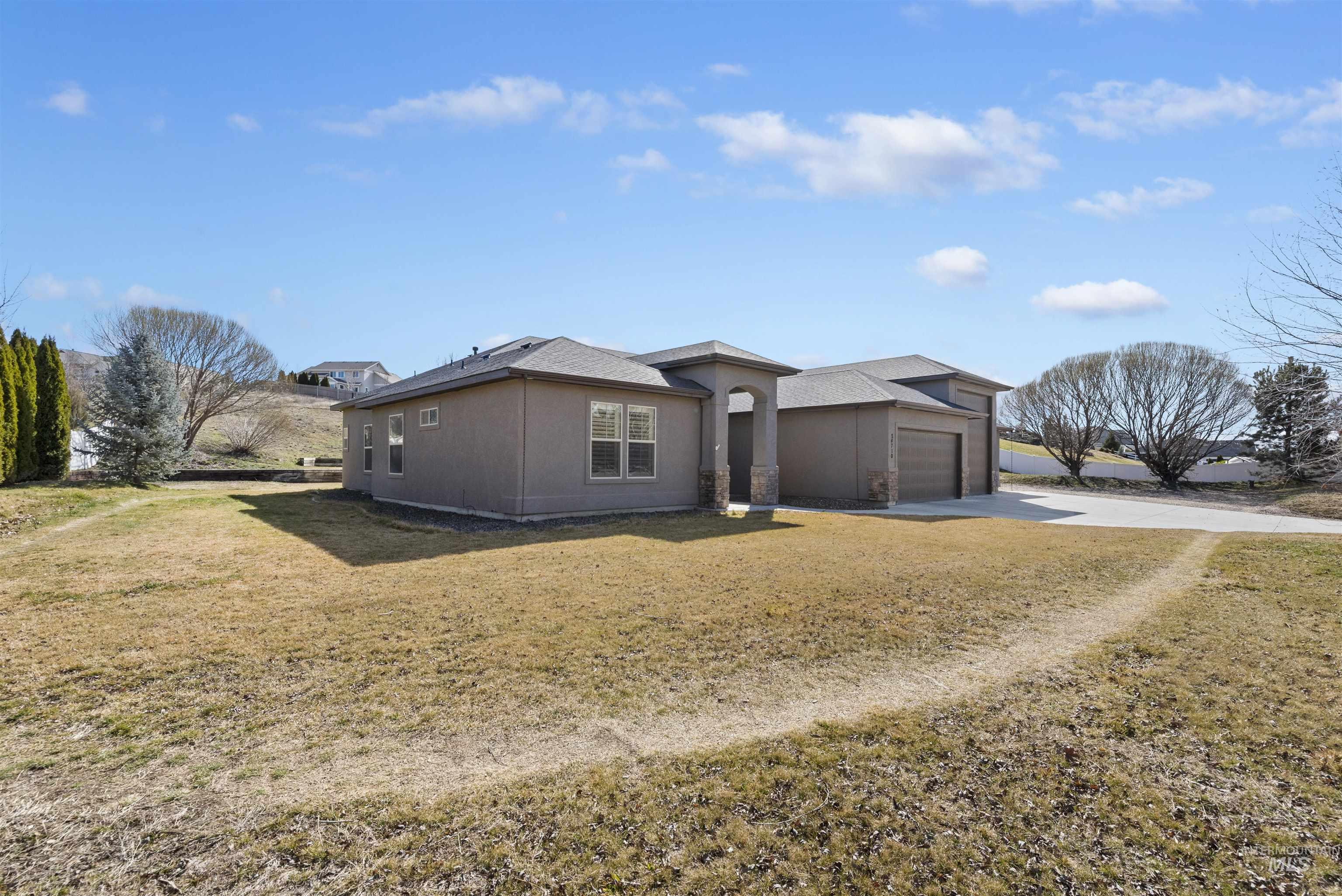 24710 Blessinger, Star, Idaho 83669, 4 Bedrooms, 3.5 Bathrooms, Residential For Sale, Price $1,065,000,MLS 98976835