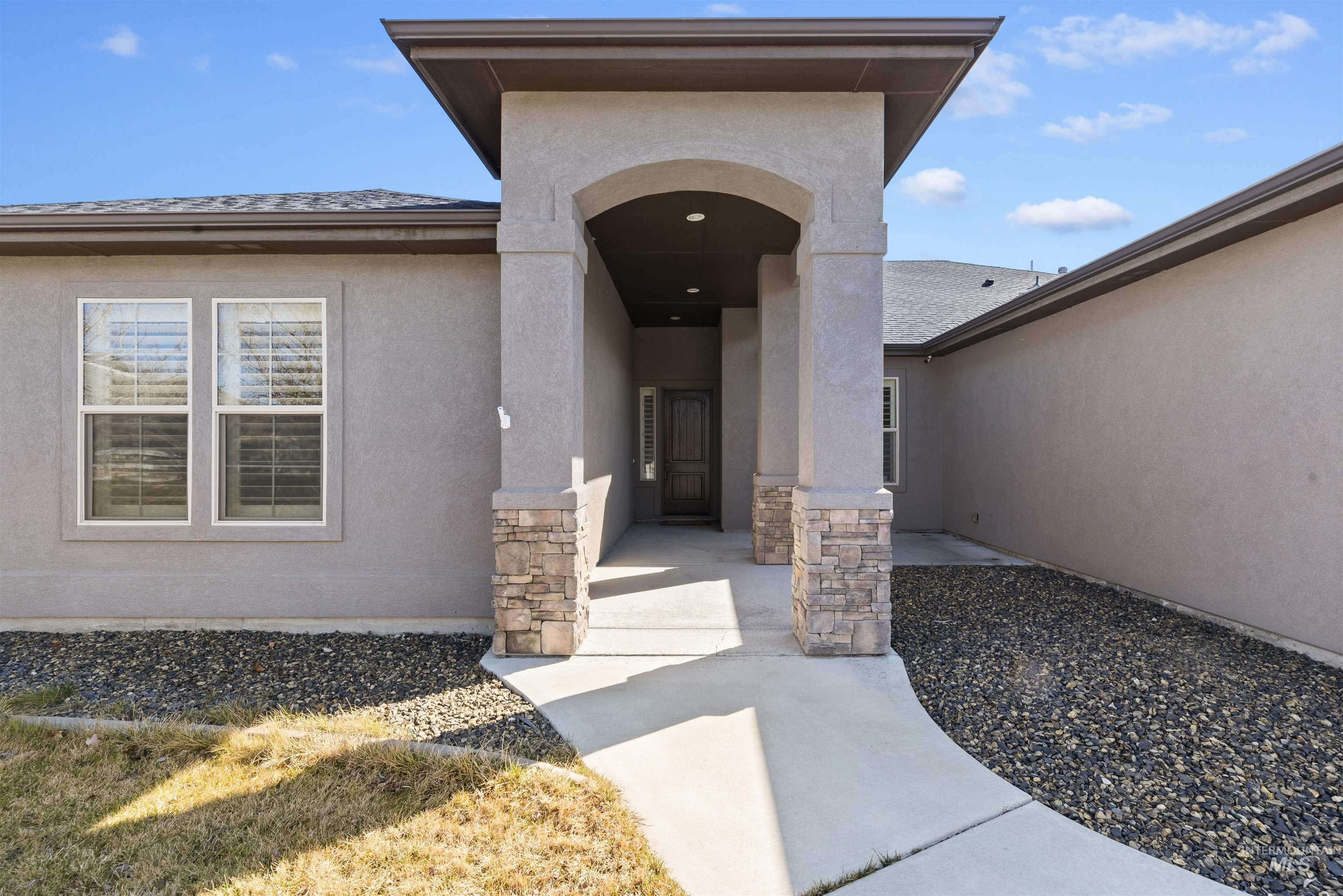 24710 Blessinger, Star, Idaho 83669, 4 Bedrooms, 3.5 Bathrooms, Residential For Sale, Price $1,065,000,MLS 98976835