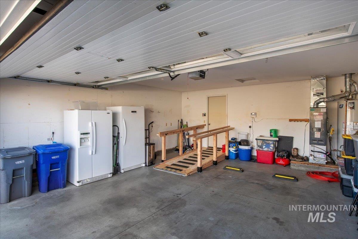 1907 W Flamingo, Nampa, Idaho 83651, 3 Bedrooms, 2 Bathrooms, Residential For Sale, Price $285,000,MLS 98976836