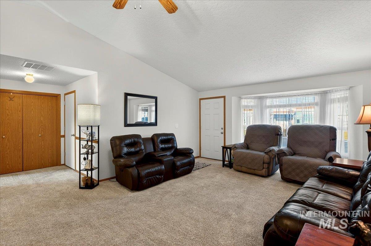 1907 W Flamingo, Nampa, Idaho 83651, 3 Bedrooms, 2 Bathrooms, Residential For Sale, Price $285,000,MLS 98976836