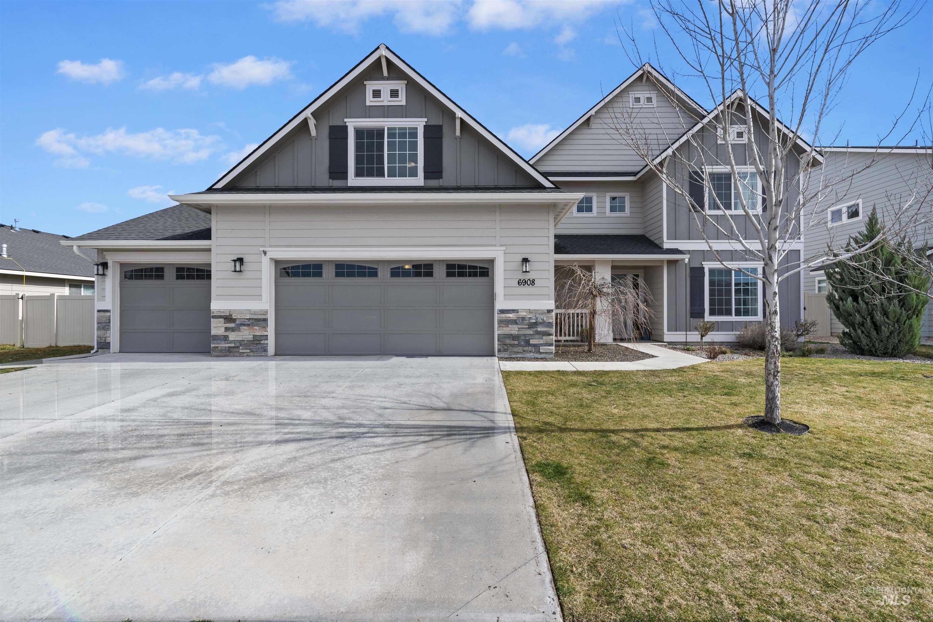 6908 S Allegiance Ave, Meridian, Idaho 83642, 6 Bedrooms, 3.5 Bathrooms, Residential For Sale, Price $559,750,MLS 98976837