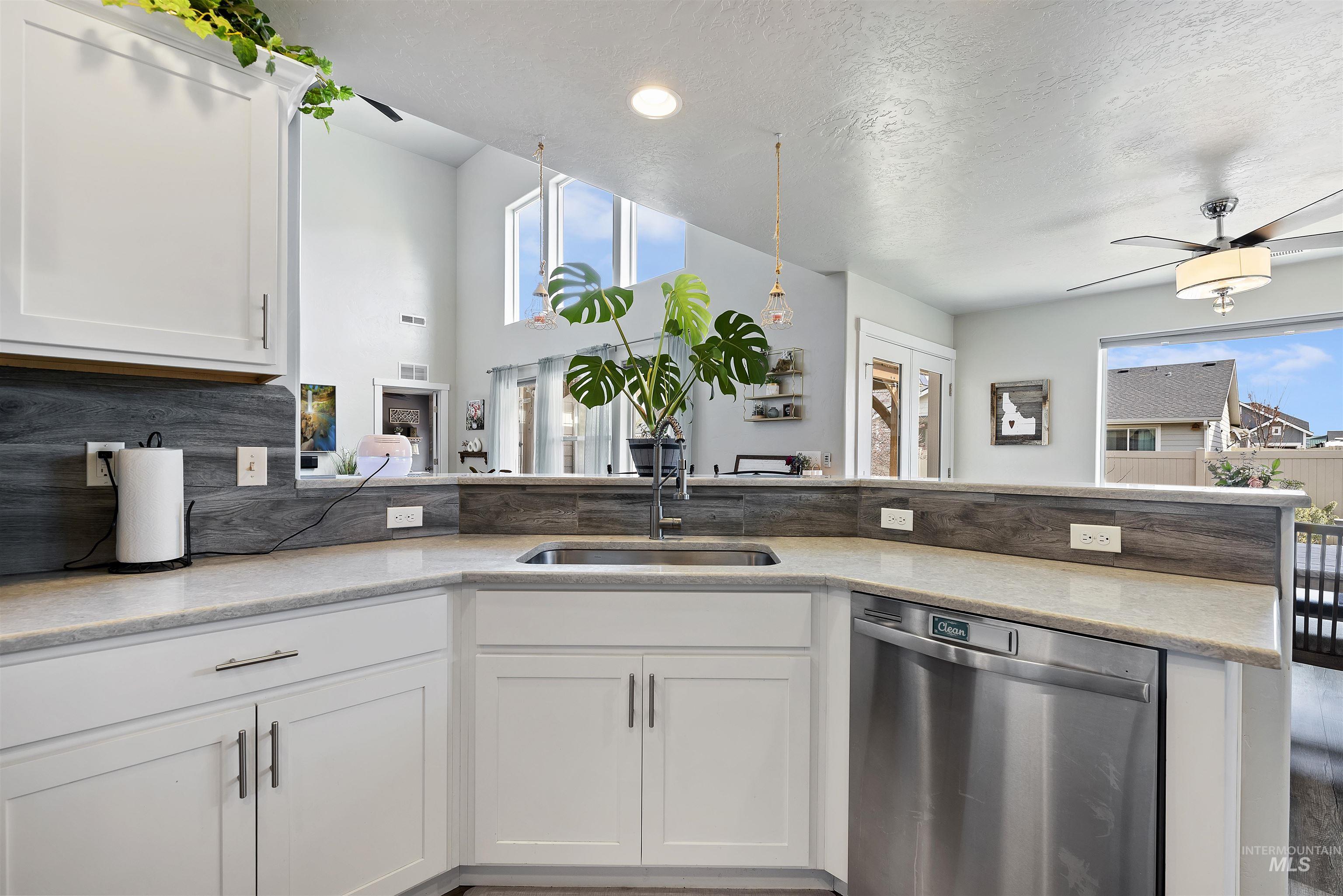 6908 S Allegiance Ave, Meridian, Idaho 83642, 6 Bedrooms, 3.5 Bathrooms, Residential For Sale, Price $559,750,MLS 98976837