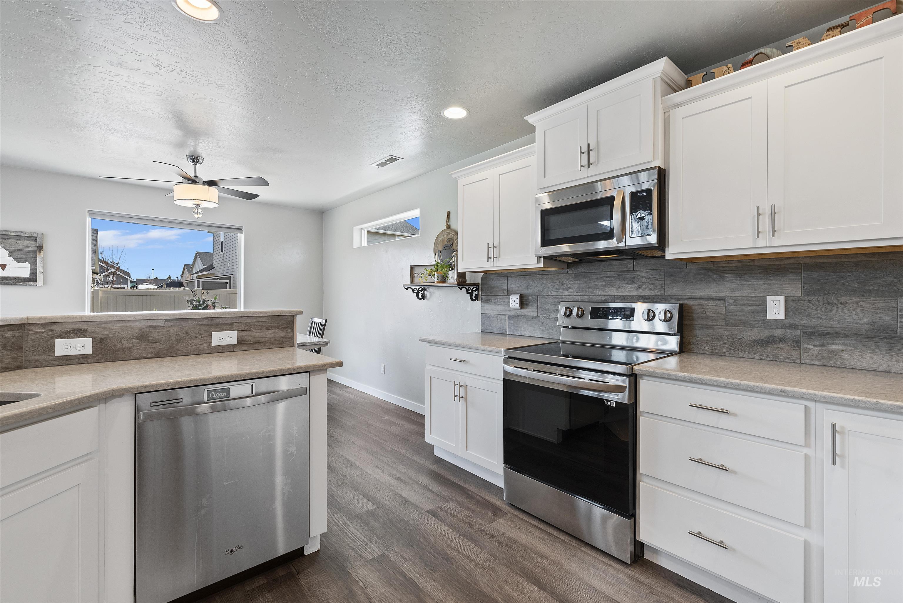 6908 S Allegiance Ave, Meridian, Idaho 83642, 6 Bedrooms, 3.5 Bathrooms, Residential For Sale, Price $559,750,MLS 98976837