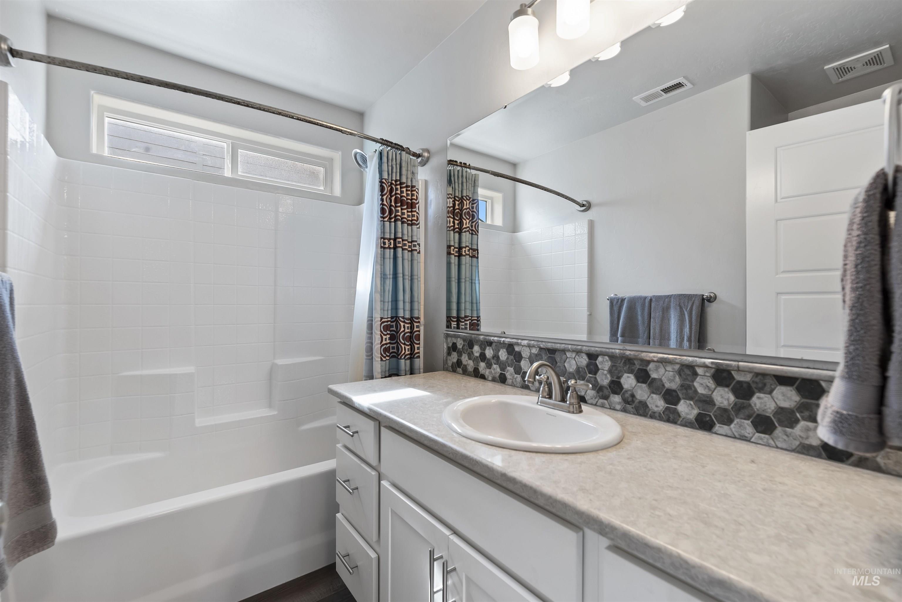 6908 S Allegiance Ave, Meridian, Idaho 83642, 6 Bedrooms, 3.5 Bathrooms, Residential For Sale, Price $559,750,MLS 98976837