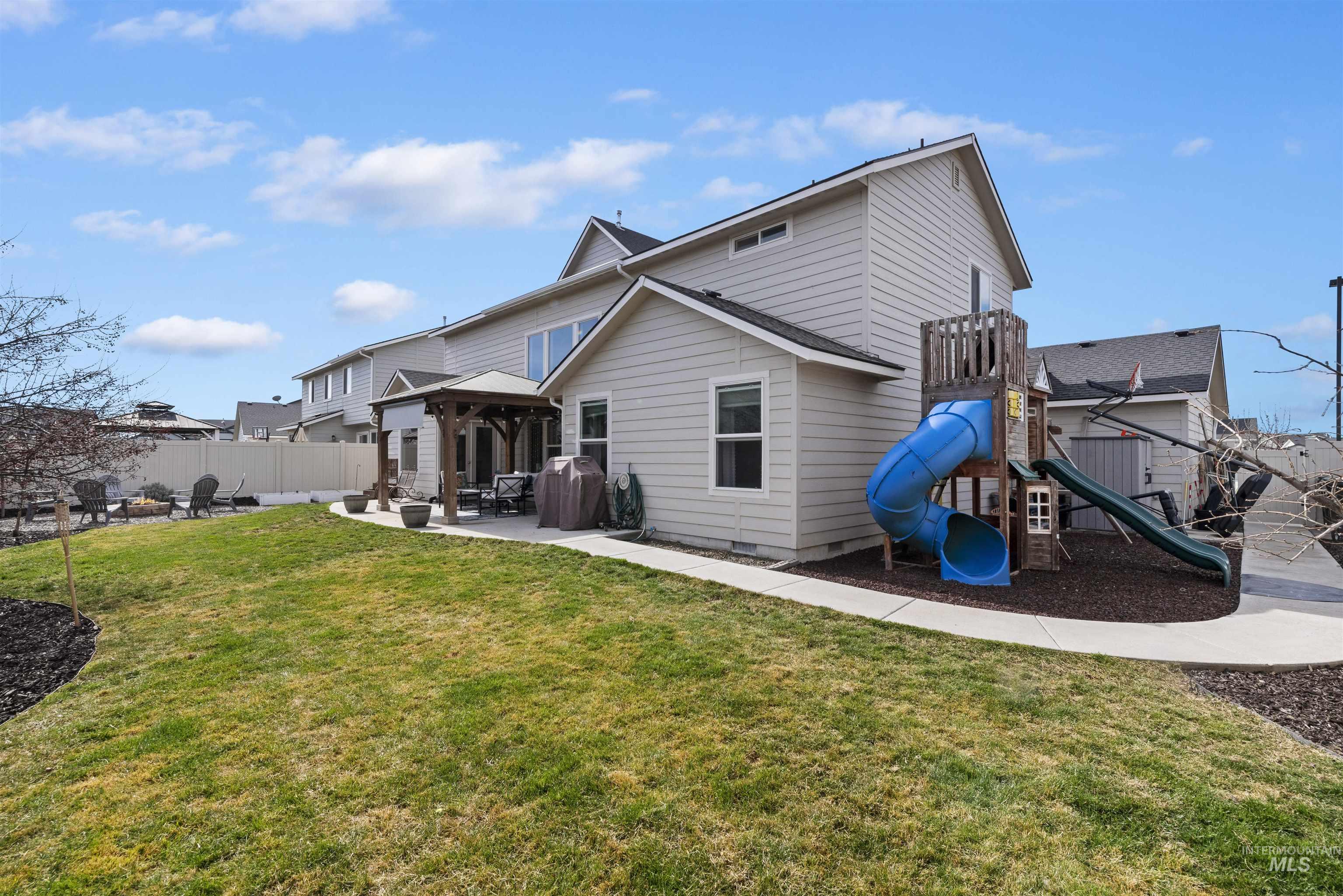 6908 S Allegiance Ave, Meridian, Idaho 83642, 6 Bedrooms, 3.5 Bathrooms, Residential For Sale, Price $559,750,MLS 98976837