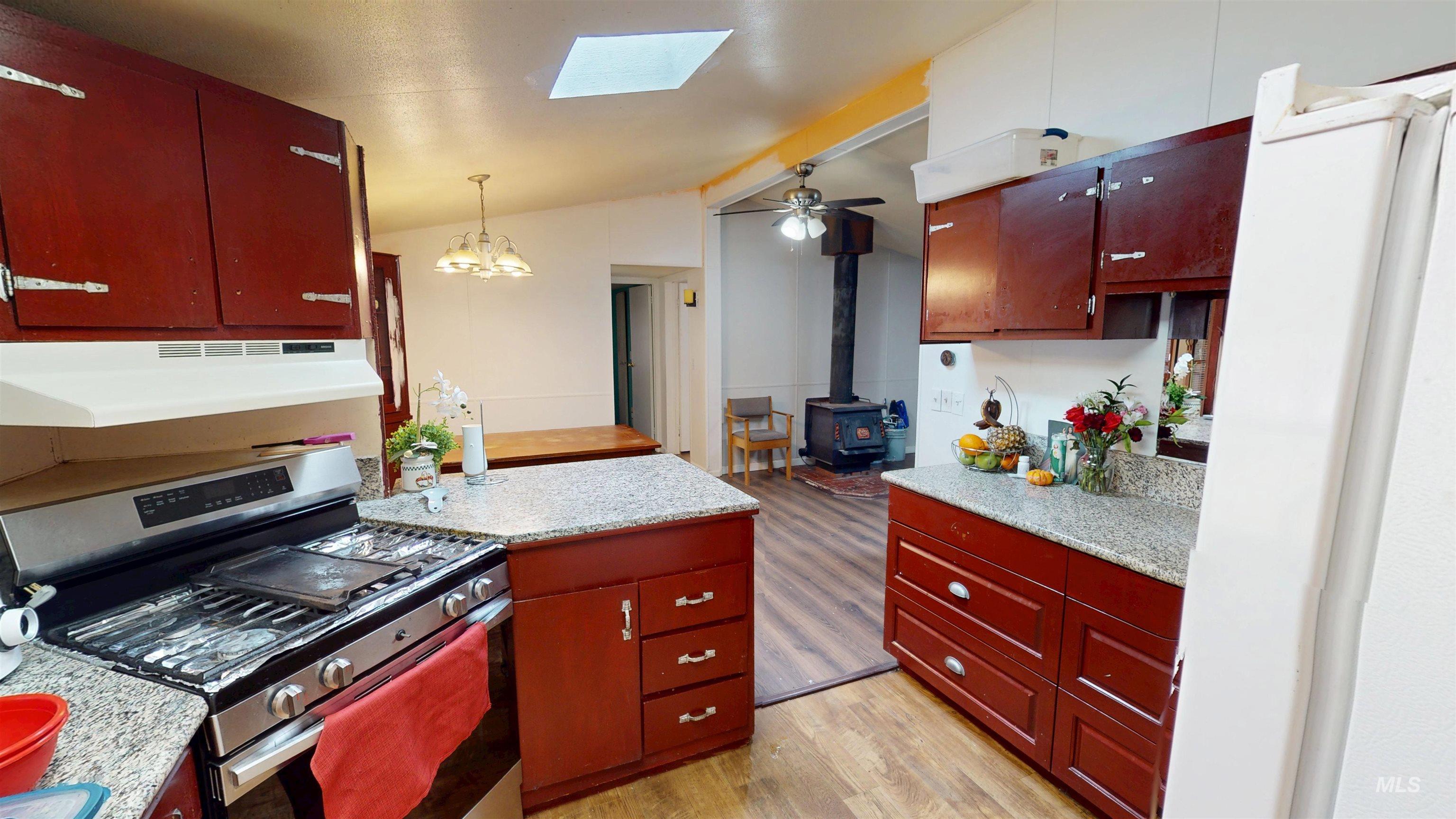 19151 Symms Rd, Caldwell, Idaho 83607, 3 Bedrooms, 2 Bathrooms, Residential For Sale, Price $100,000,MLS 98976839