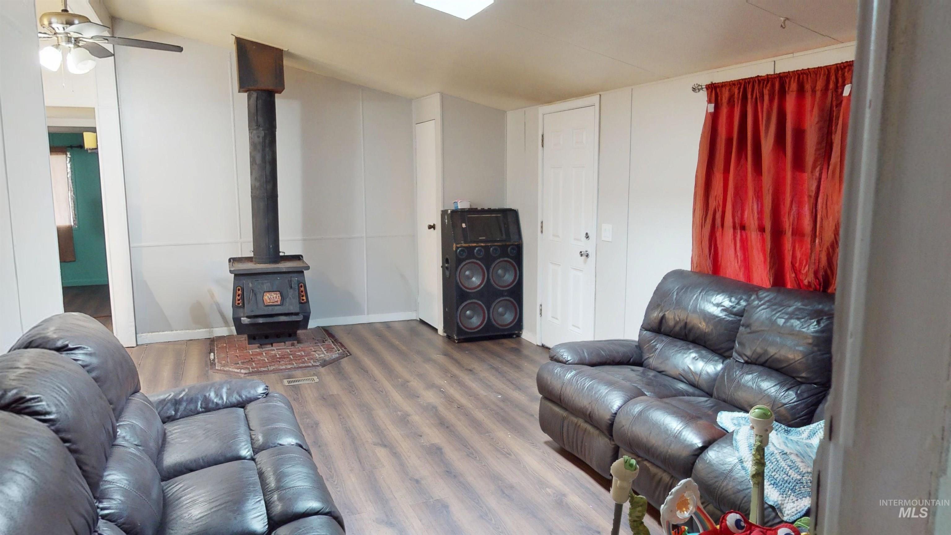 19151 Symms Rd, Caldwell, Idaho 83607, 3 Bedrooms, 2 Bathrooms, Residential For Sale, Price $100,000,MLS 98976839