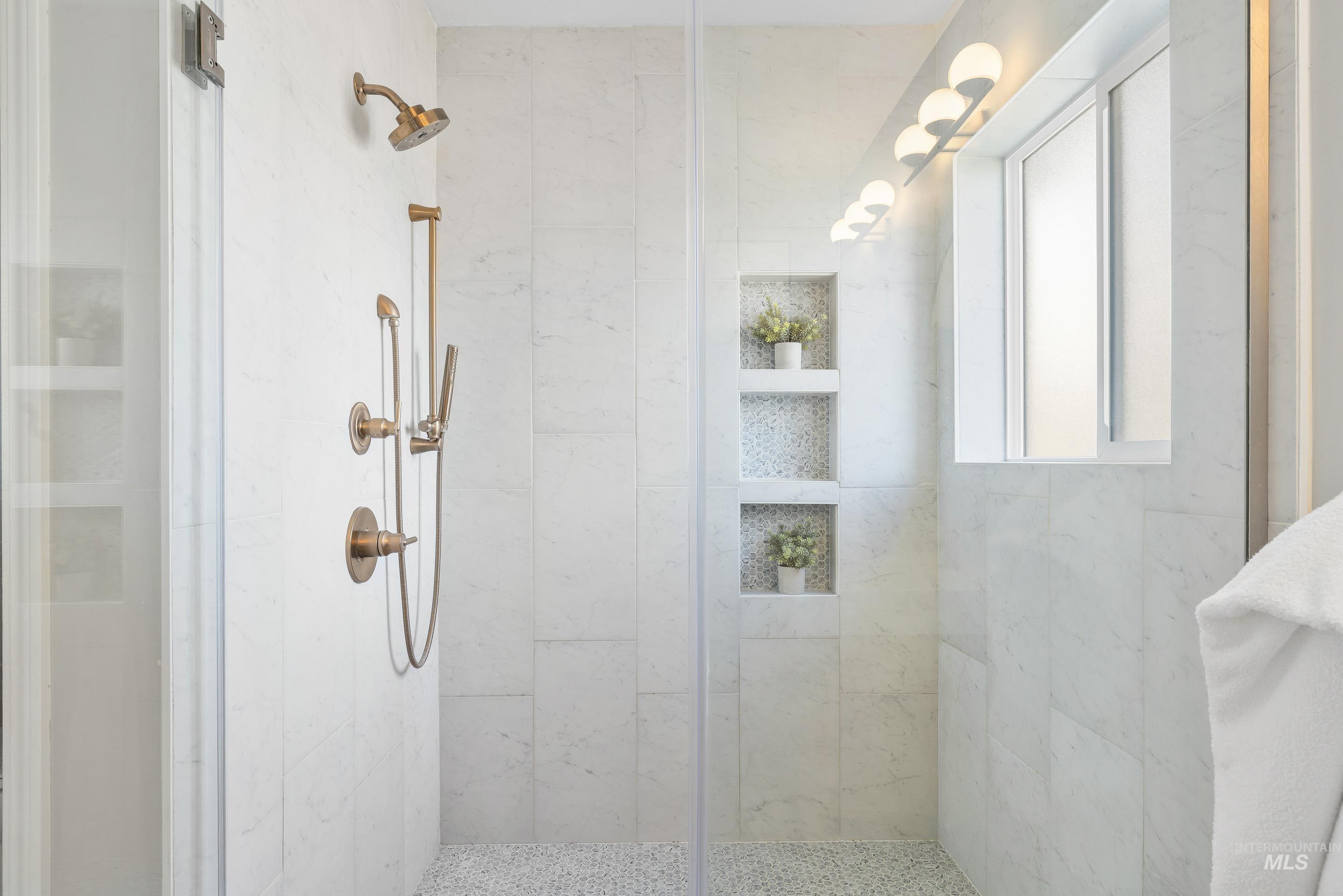 2822 S Swallowtail Ln, Boise, Idaho 83706, 4 Bedrooms, 3 Bathrooms, Residential For Sale, Price $825,000,MLS 98976840