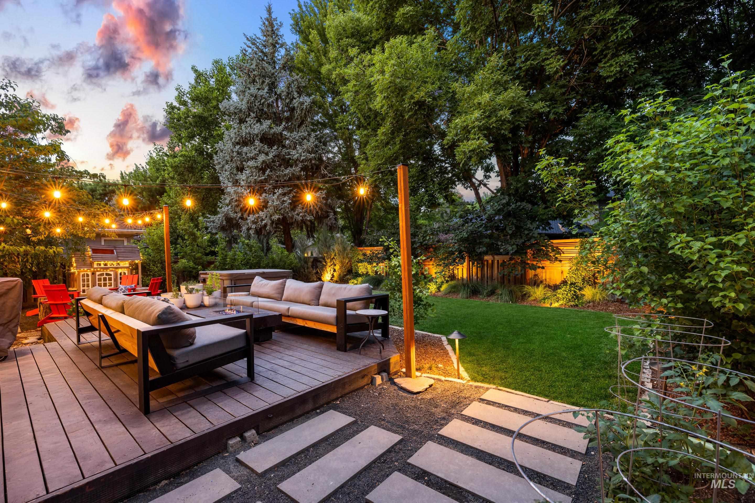 2822 S Swallowtail Ln, Boise, Idaho 83706, 4 Bedrooms, 3 Bathrooms, Residential For Sale, Price $825,000,MLS 98976840