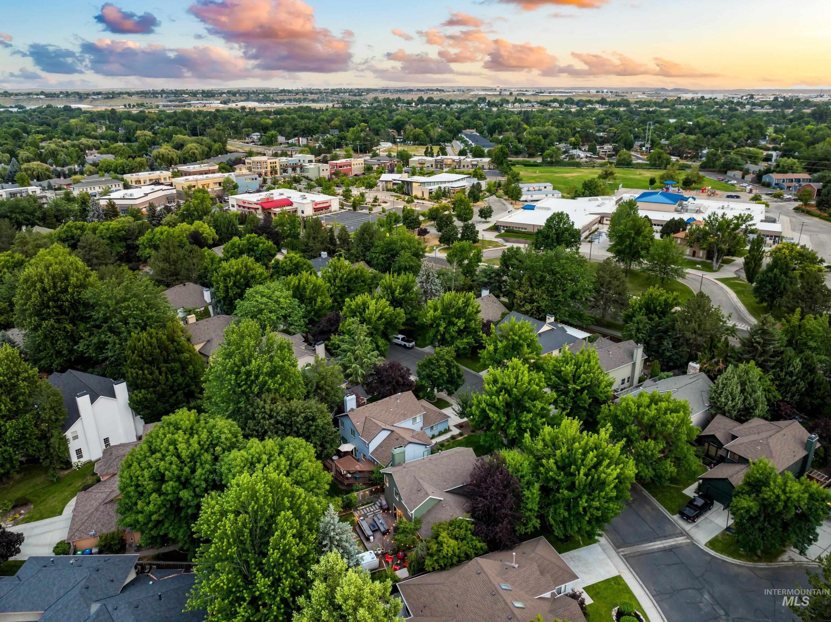2822 S Swallowtail Ln, Boise, Idaho 83706, 4 Bedrooms, 3 Bathrooms, Residential For Sale, Price $825,000,MLS 98976840