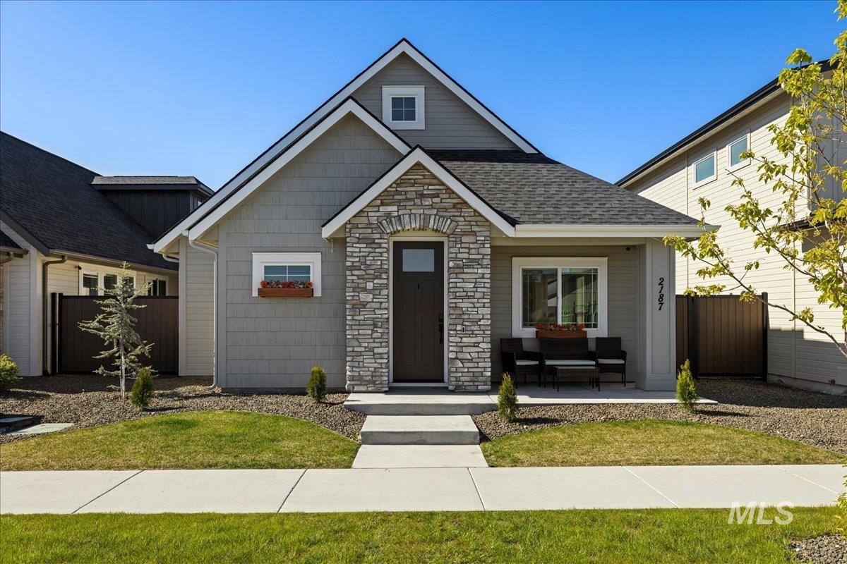 2187 E Hidcote St, Meridian, Idaho 83642, 2 Bedrooms, 2 Bathrooms, Residential For Sale, Price $474,900,MLS 98976841