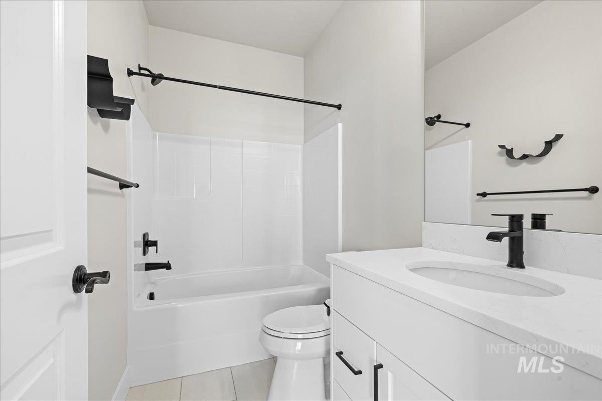 2187 E Hidcote St, Meridian, Idaho 83642, 2 Bedrooms, 2 Bathrooms, Residential For Sale, Price $474,900,MLS 98976841