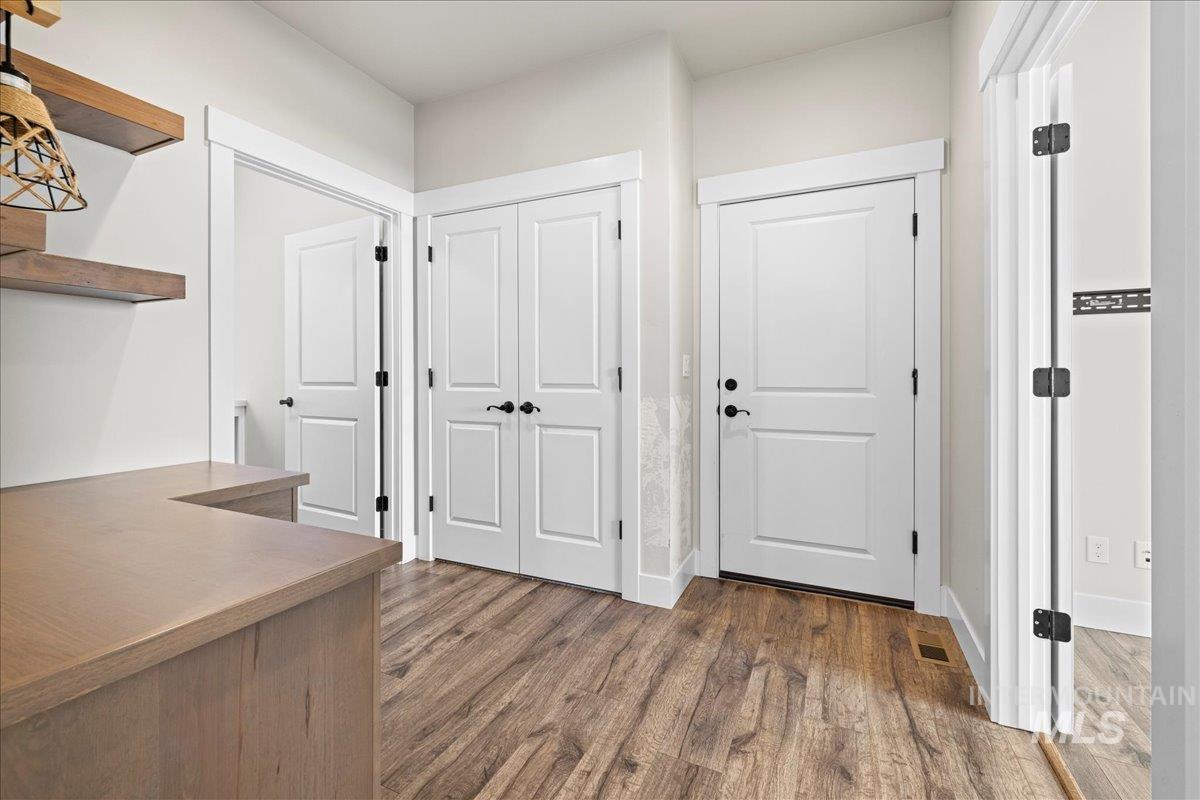 2187 E Hidcote St, Meridian, Idaho 83642, 2 Bedrooms, 2 Bathrooms, Residential For Sale, Price $474,900,MLS 98976841