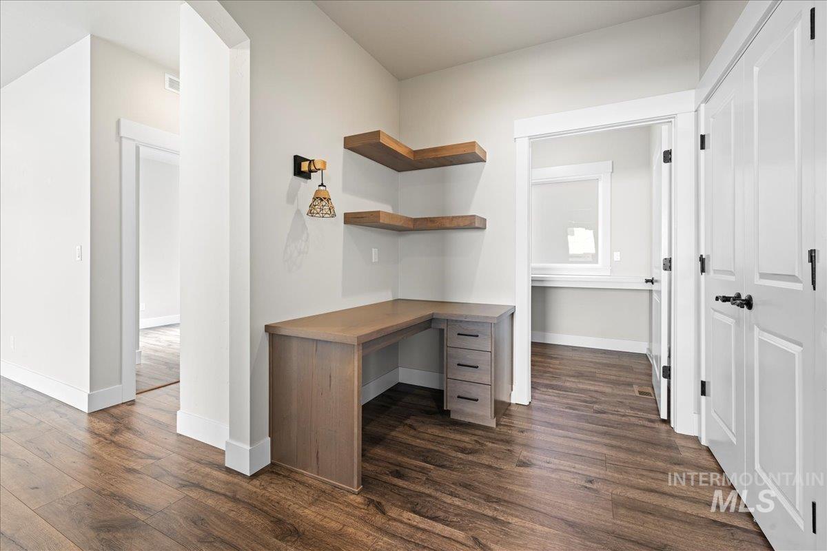 2187 E Hidcote St, Meridian, Idaho 83642, 2 Bedrooms, 2 Bathrooms, Residential For Sale, Price $474,900,MLS 98976841