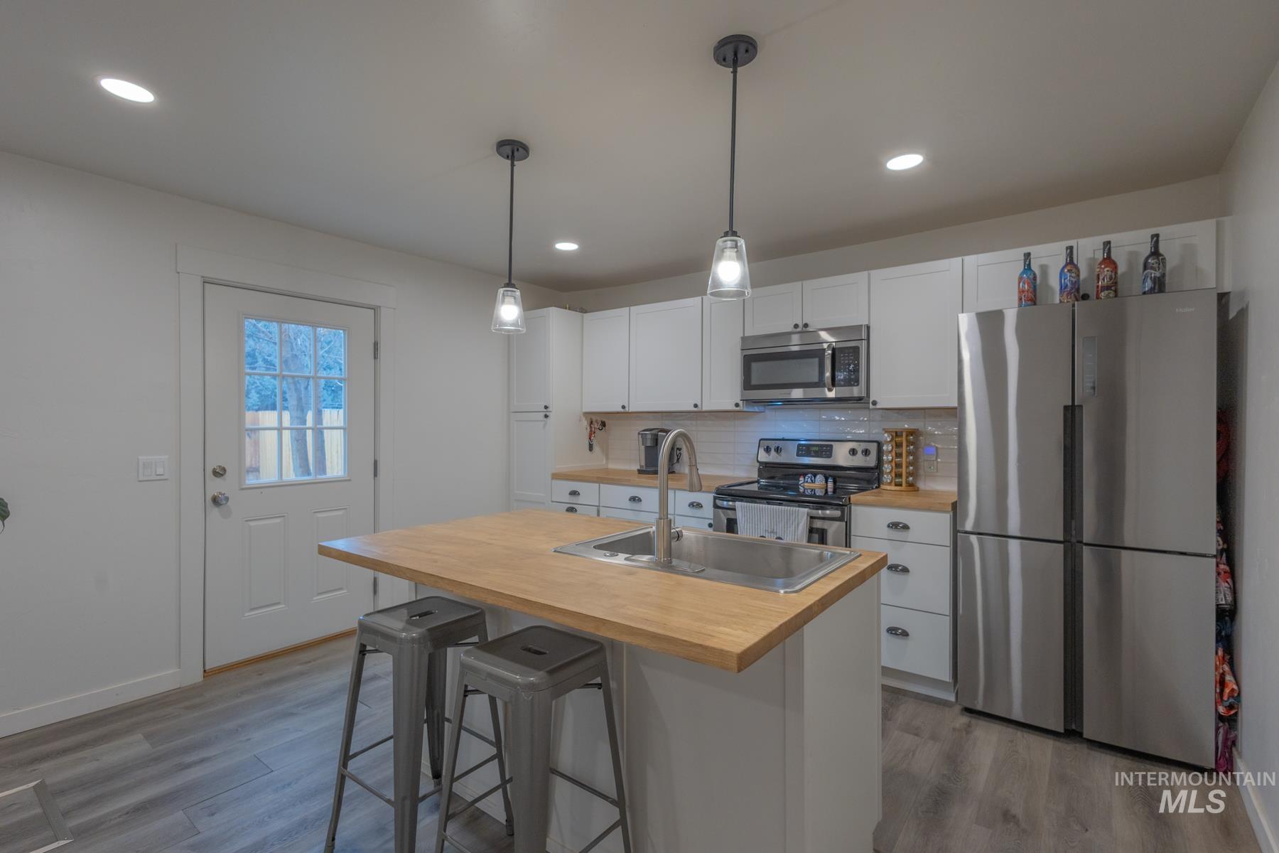 1323 S 11th St, Nampa, Idaho 83651, 2 Bedrooms, 1 Bathroom, Residential For Sale, Price $299,900,MLS 98976842