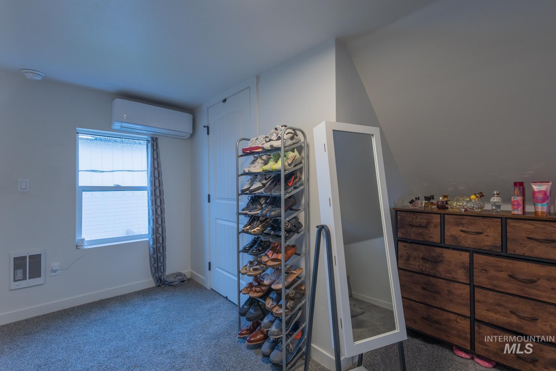 1323 S 11th St, Nampa, Idaho 83651, 2 Bedrooms, 1 Bathroom, Residential For Sale, Price $299,900,MLS 98976842