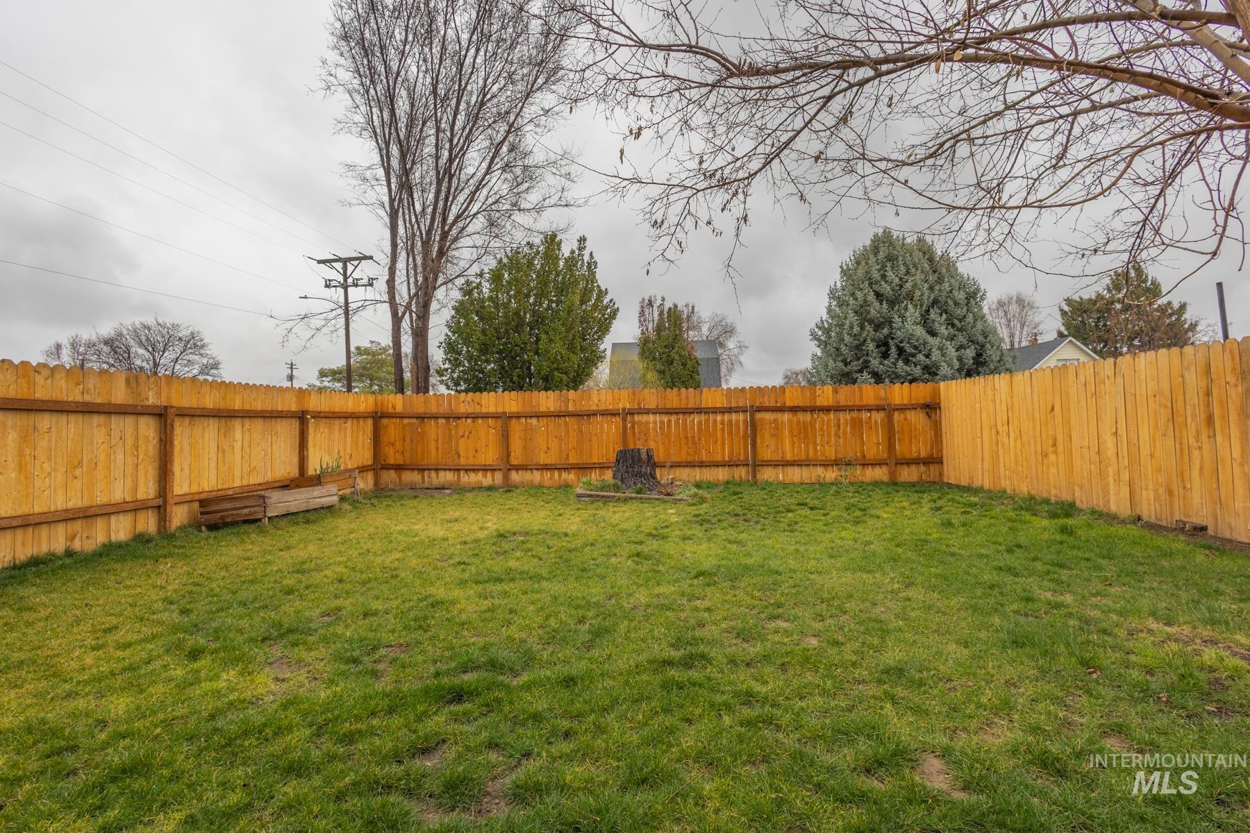 1323 S 11th St, Nampa, Idaho 83651, 2 Bedrooms, 1 Bathroom, Residential For Sale, Price $299,900,MLS 98976842