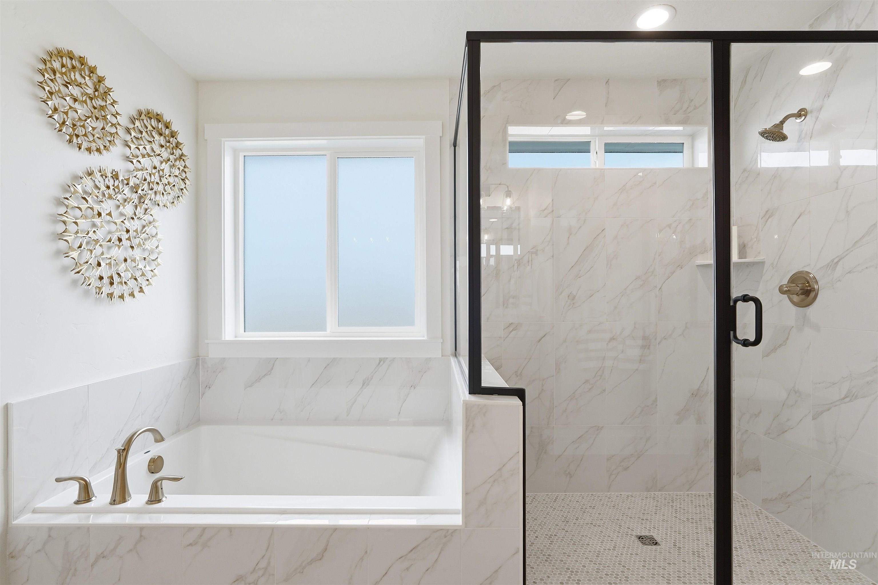 1579 SW Silverstone Ave, Mountain Home, Idaho 83647, 4 Bedrooms, 2.5 Bathrooms, Residential For Sale, Price $424,990,MLS 98976844