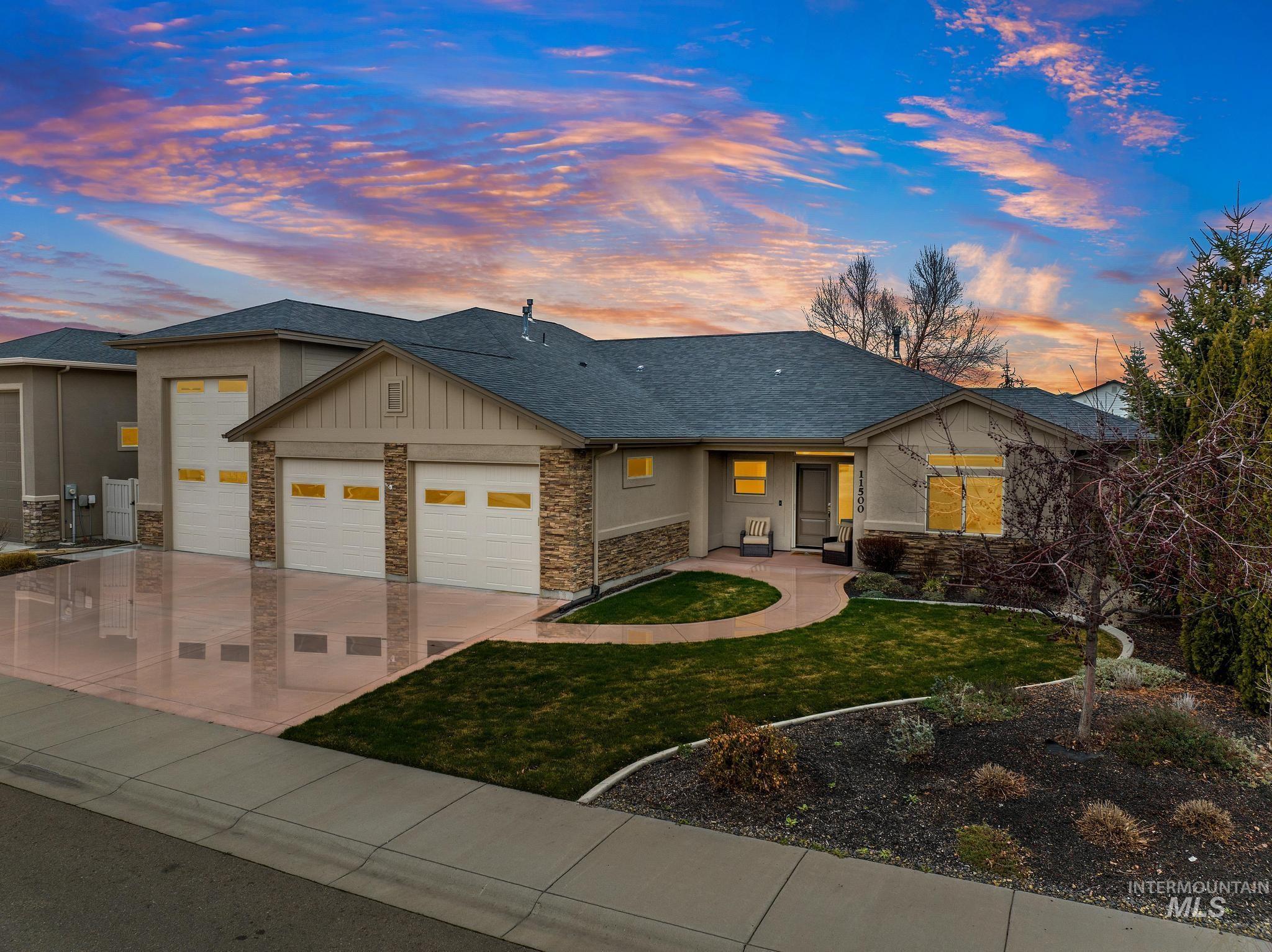 11500 W Pathview St, Star, Idaho 83669, 3 Bedrooms, 2.5 Bathrooms, Residential For Sale, Price $717,000,MLS 98976845