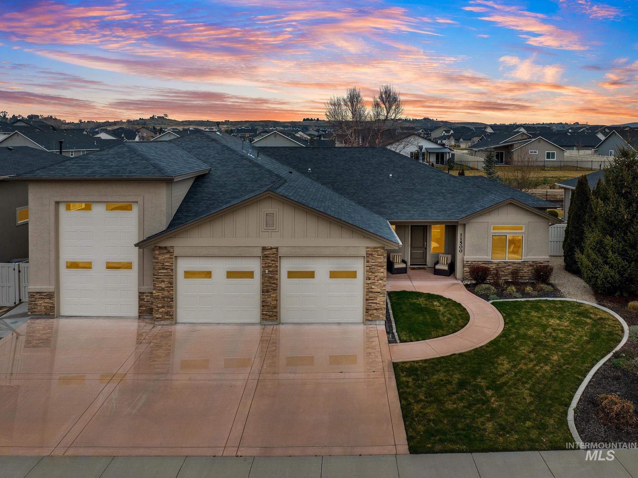 11500 W Pathview St, Star, Idaho 83669, 3 Bedrooms, 2.5 Bathrooms, Residential For Sale, Price $717,000,MLS 98976845