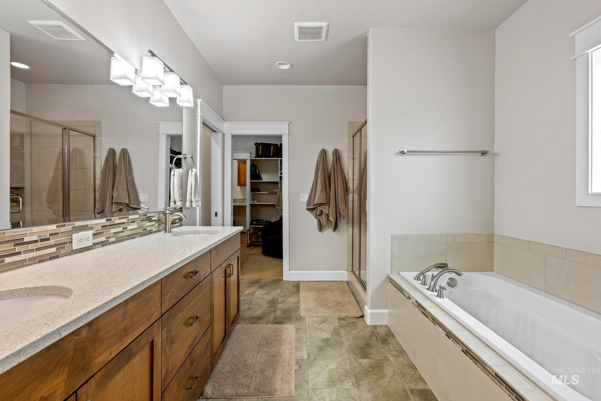 11500 W Pathview St, Star, Idaho 83669, 3 Bedrooms, 2.5 Bathrooms, Residential For Sale, Price $717,000,MLS 98976845