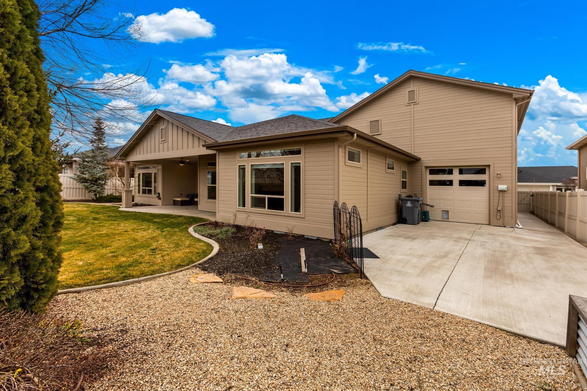 11500 W Pathview St, Star, Idaho 83669, 3 Bedrooms, 2.5 Bathrooms, Residential For Sale, Price $717,000,MLS 98976845