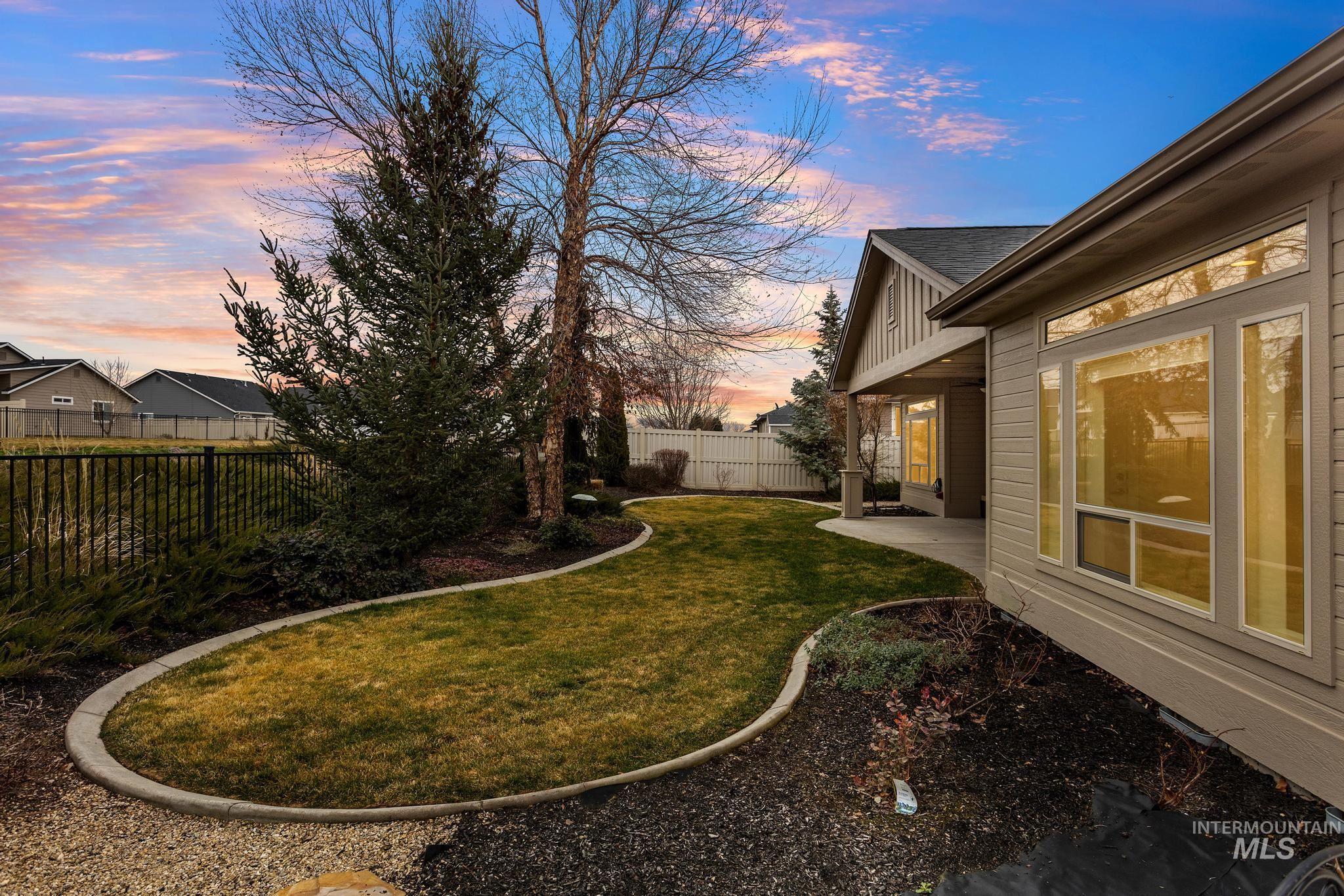 11500 W Pathview St, Star, Idaho 83669, 3 Bedrooms, 2.5 Bathrooms, Residential For Sale, Price $717,000,MLS 98976845