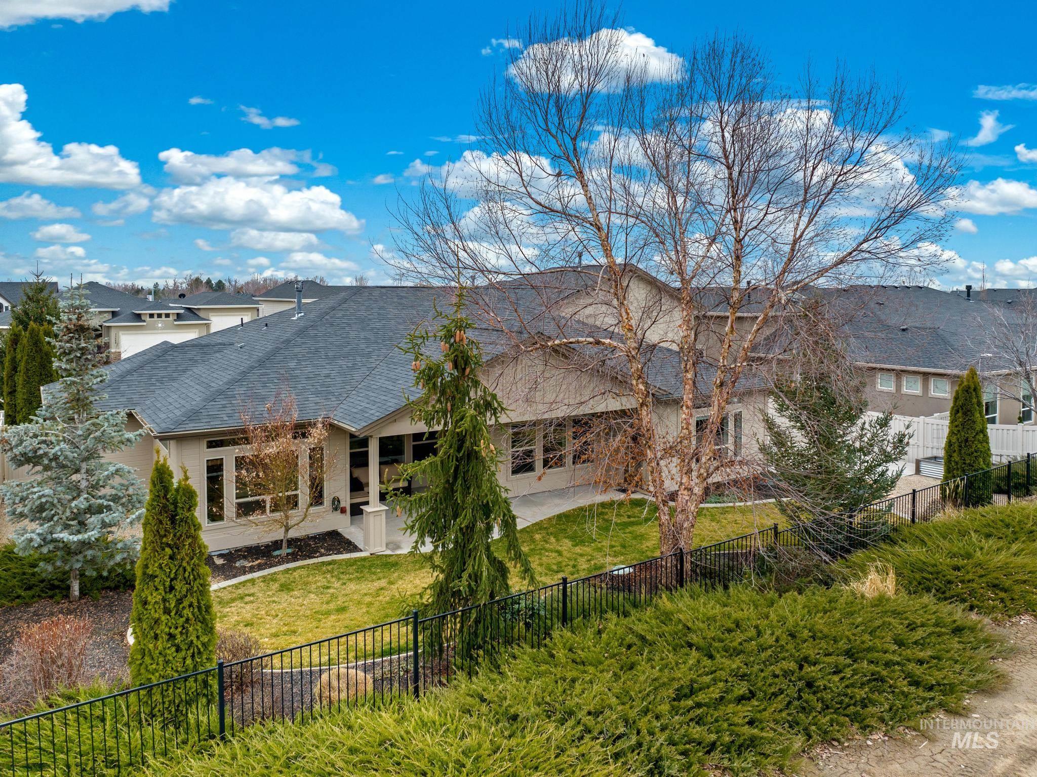 11500 W Pathview St, Star, Idaho 83669, 3 Bedrooms, 2.5 Bathrooms, Residential For Sale, Price $717,000,MLS 98976845