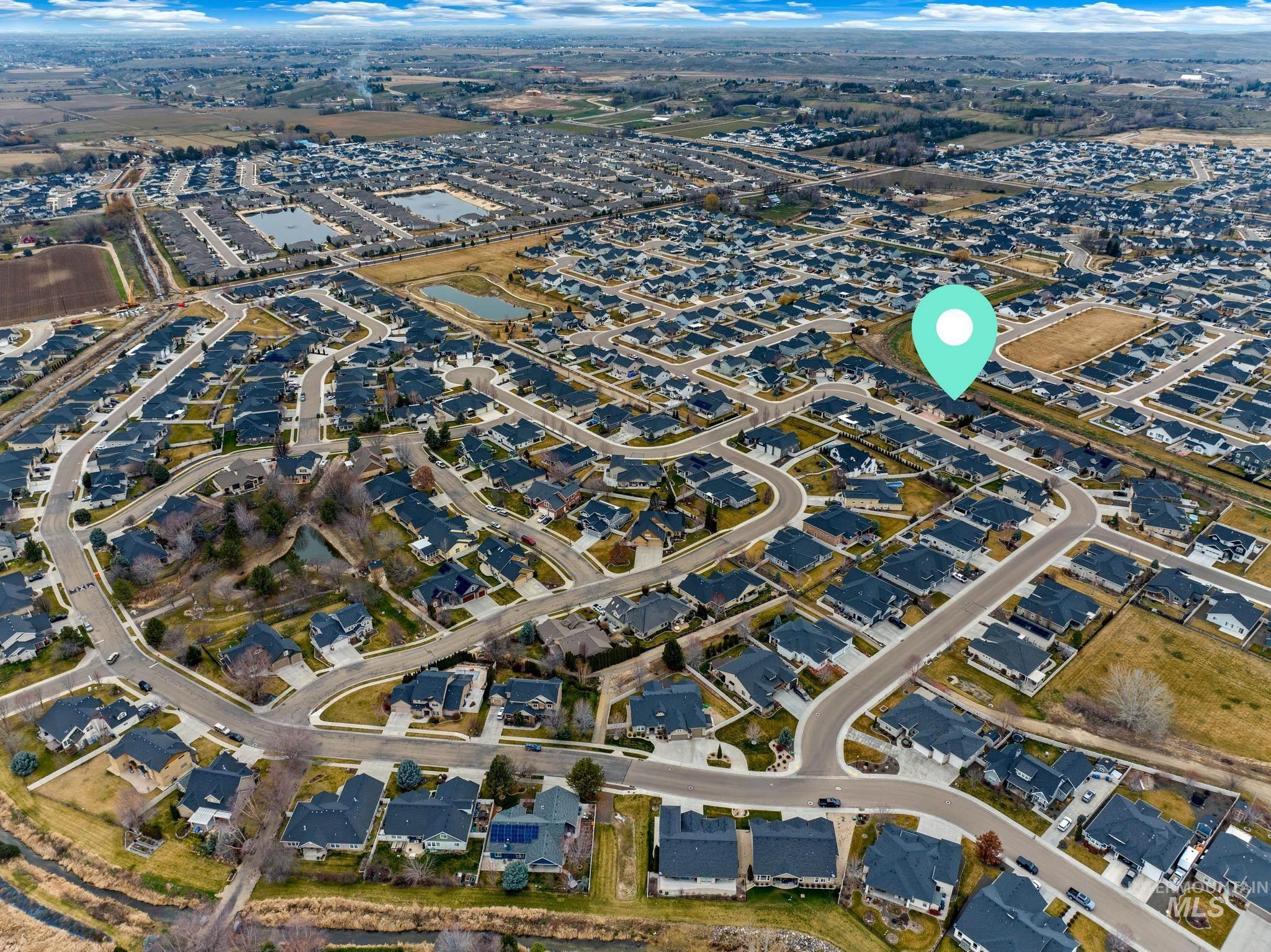 11500 W Pathview St, Star, Idaho 83669, 3 Bedrooms, 2.5 Bathrooms, Residential For Sale, Price $717,000,MLS 98976845