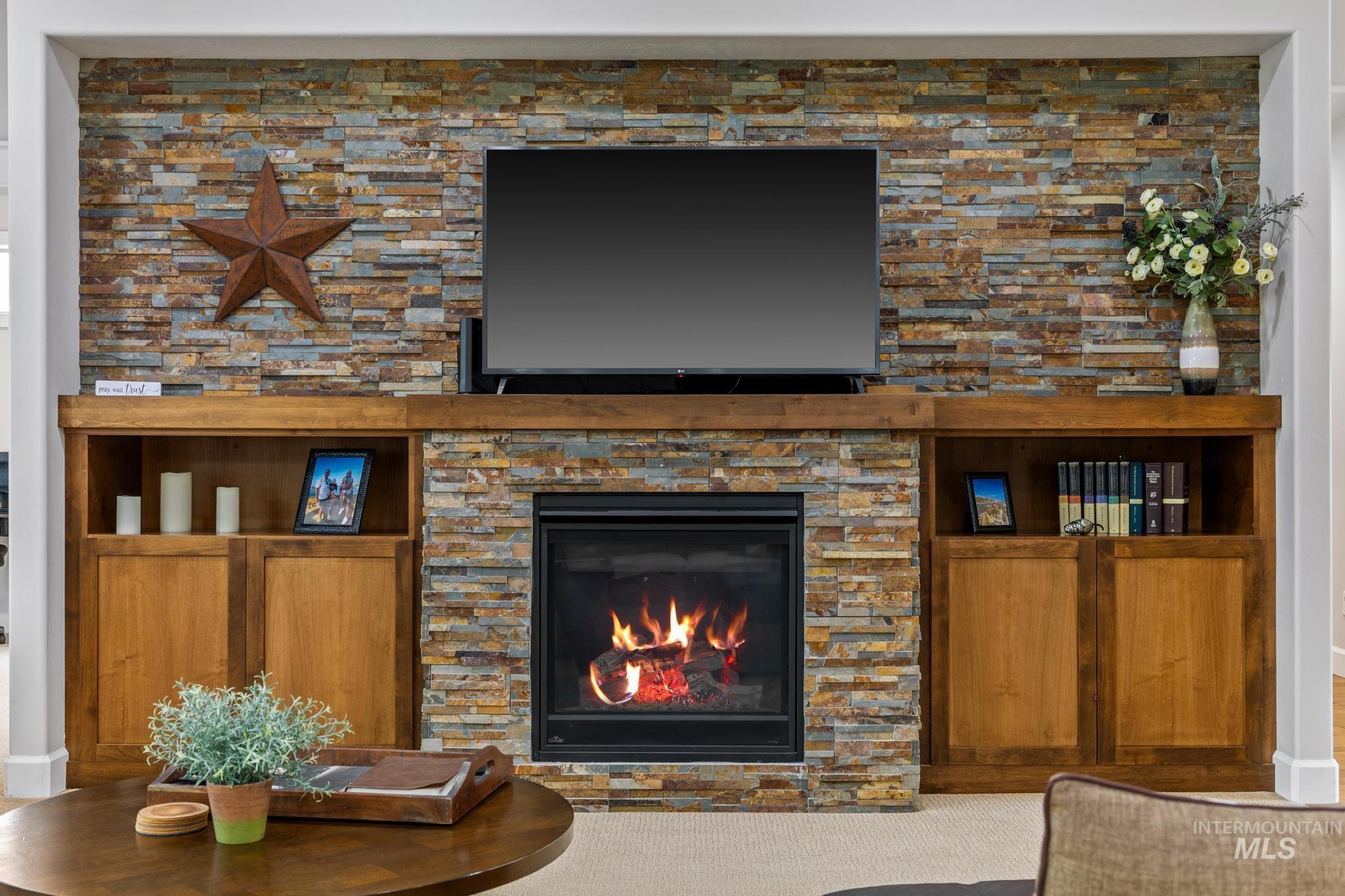 11500 W Pathview St, Star, Idaho 83669, 3 Bedrooms, 2.5 Bathrooms, Residential For Sale, Price $717,000,MLS 98976845