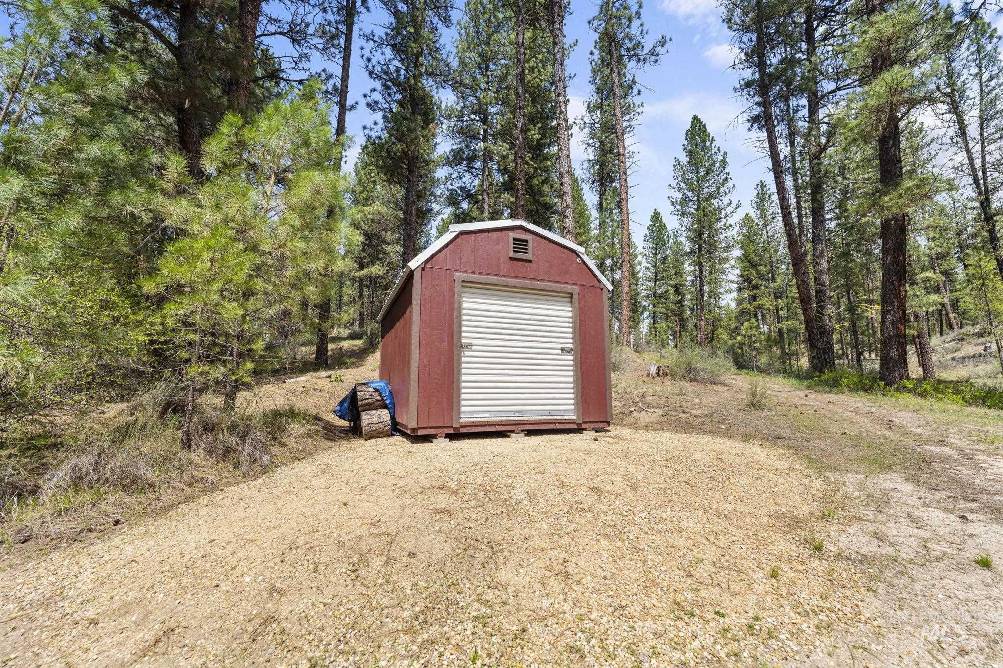 440 Centerville Road, Idaho City, Idaho 83631, 2 Bedrooms, 1 Bathroom, Residential For Sale, Price $295,000,MLS 98976846