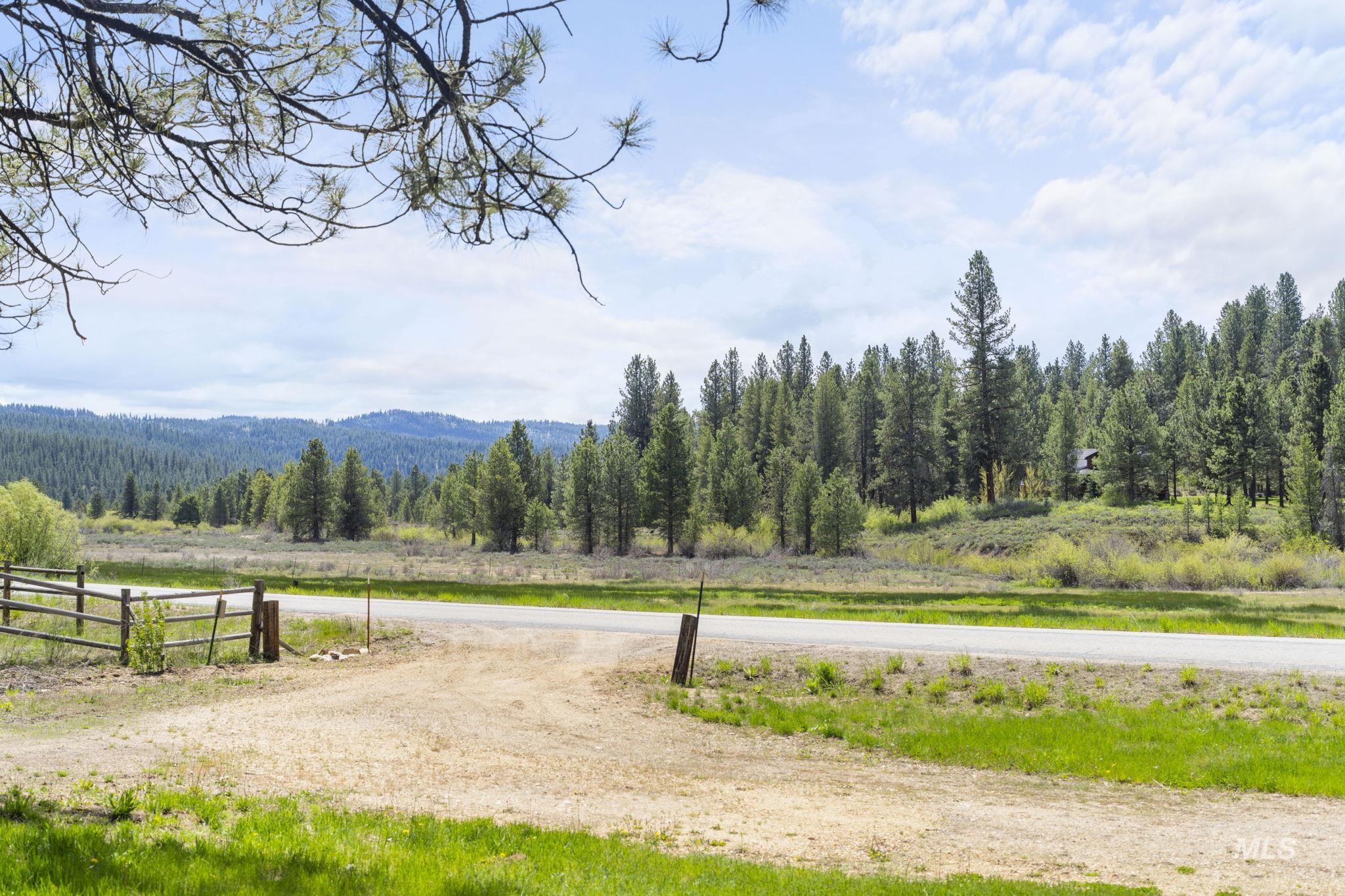 440 Centerville Road, Idaho City, Idaho 83631, 2 Bedrooms, 1 Bathroom, Residential For Sale, Price $295,000,MLS 98976846