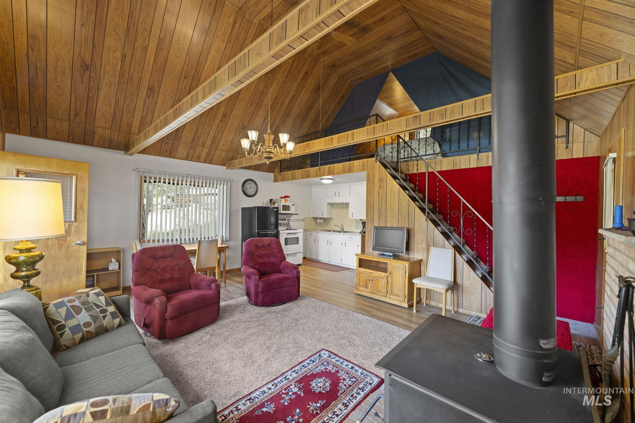 440 Centerville Road, Idaho City, Idaho 83631, 2 Bedrooms, 1 Bathroom, Residential For Sale, Price $295,000,MLS 98976846