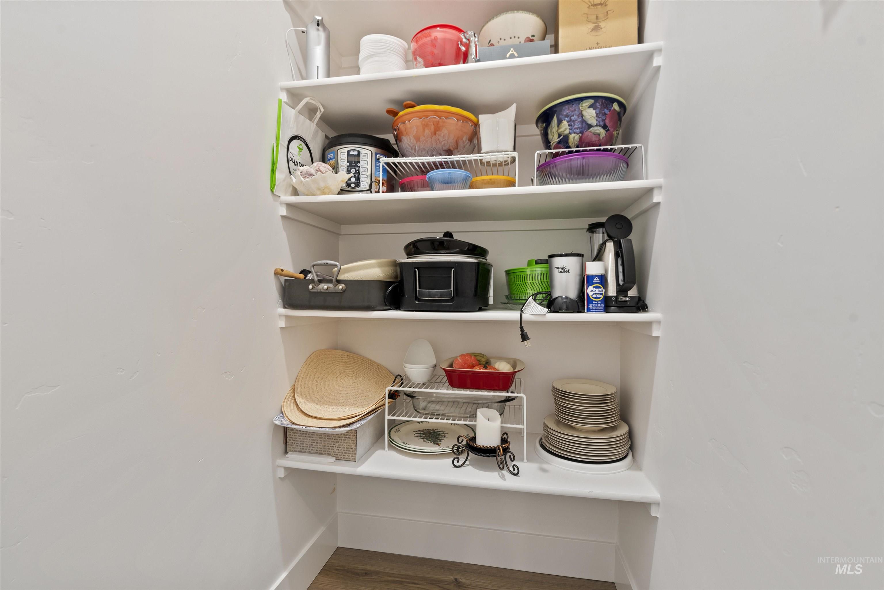 386 E Presidio Ln, Eagle, Idaho 83616, 3 Bedrooms, 2.5 Bathrooms, Residential For Sale, Price $565,000,MLS 98976848