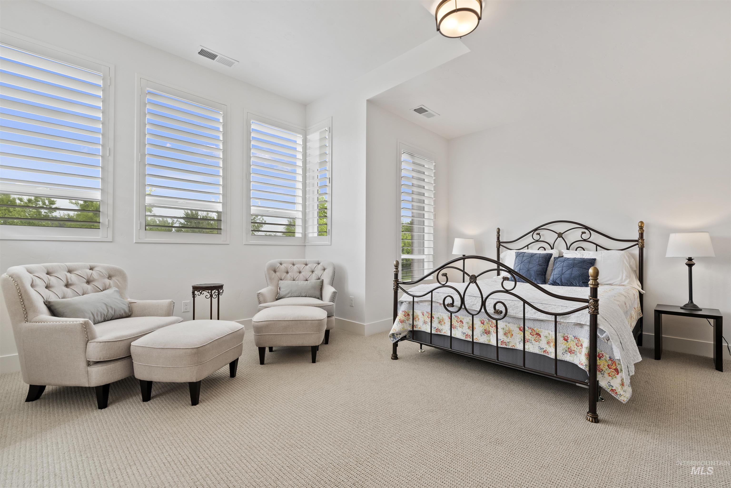 386 E Presidio Ln, Eagle, Idaho 83616, 3 Bedrooms, 2.5 Bathrooms, Residential For Sale, Price $565,000,MLS 98976848