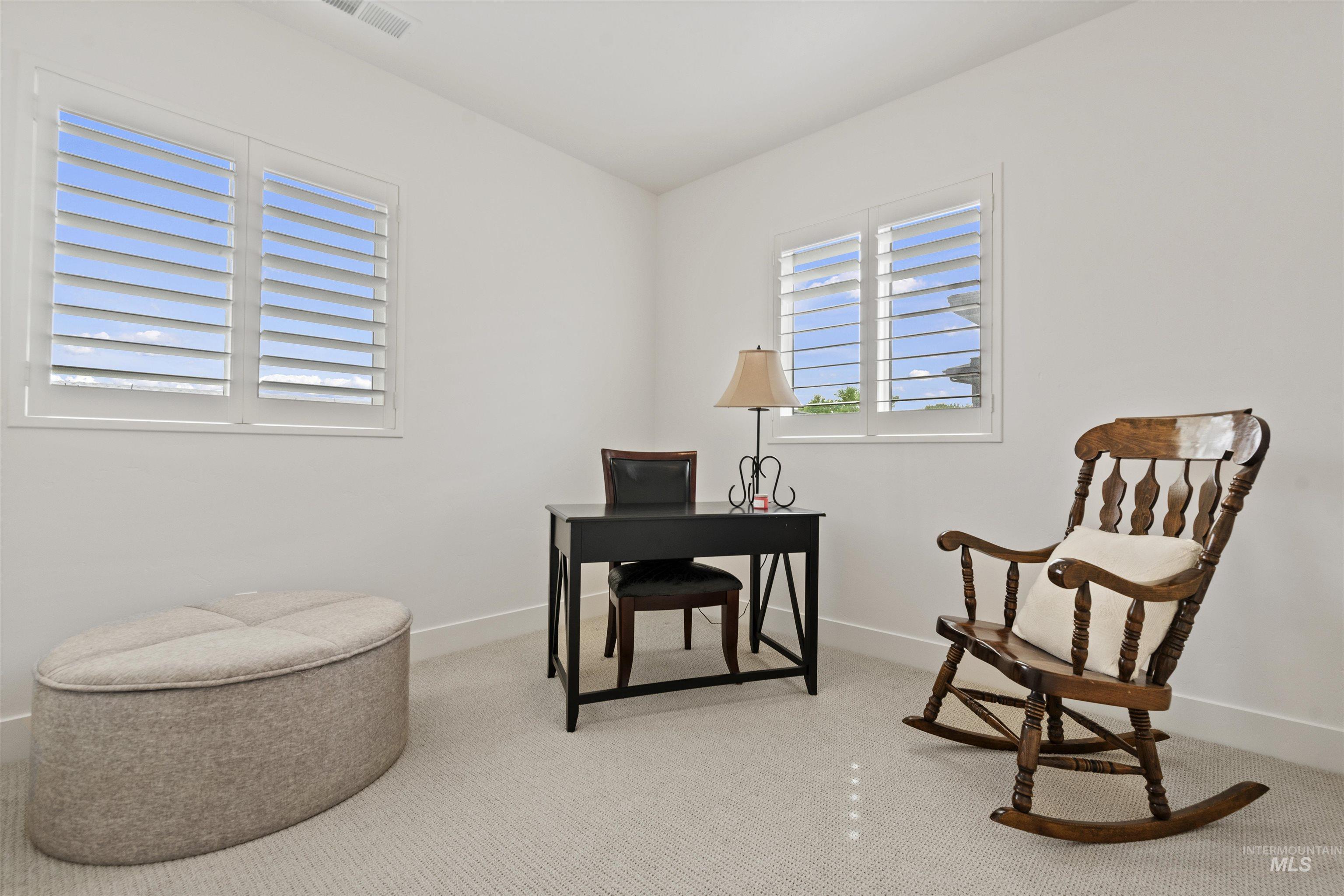 386 E Presidio Ln, Eagle, Idaho 83616, 3 Bedrooms, 2.5 Bathrooms, Residential For Sale, Price $565,000,MLS 98976848